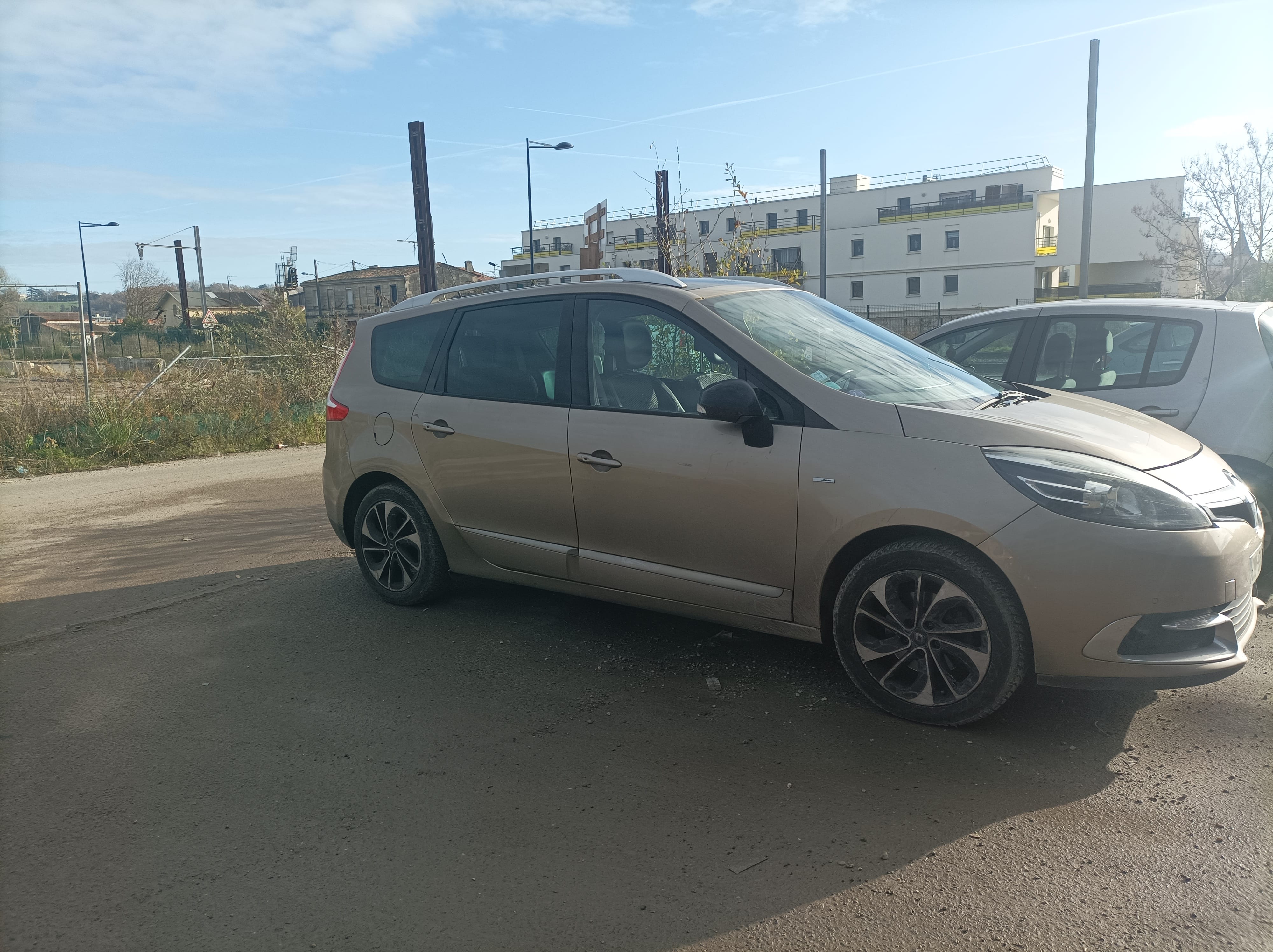 Renault Scenic, 2014, Essence 95, 7 places