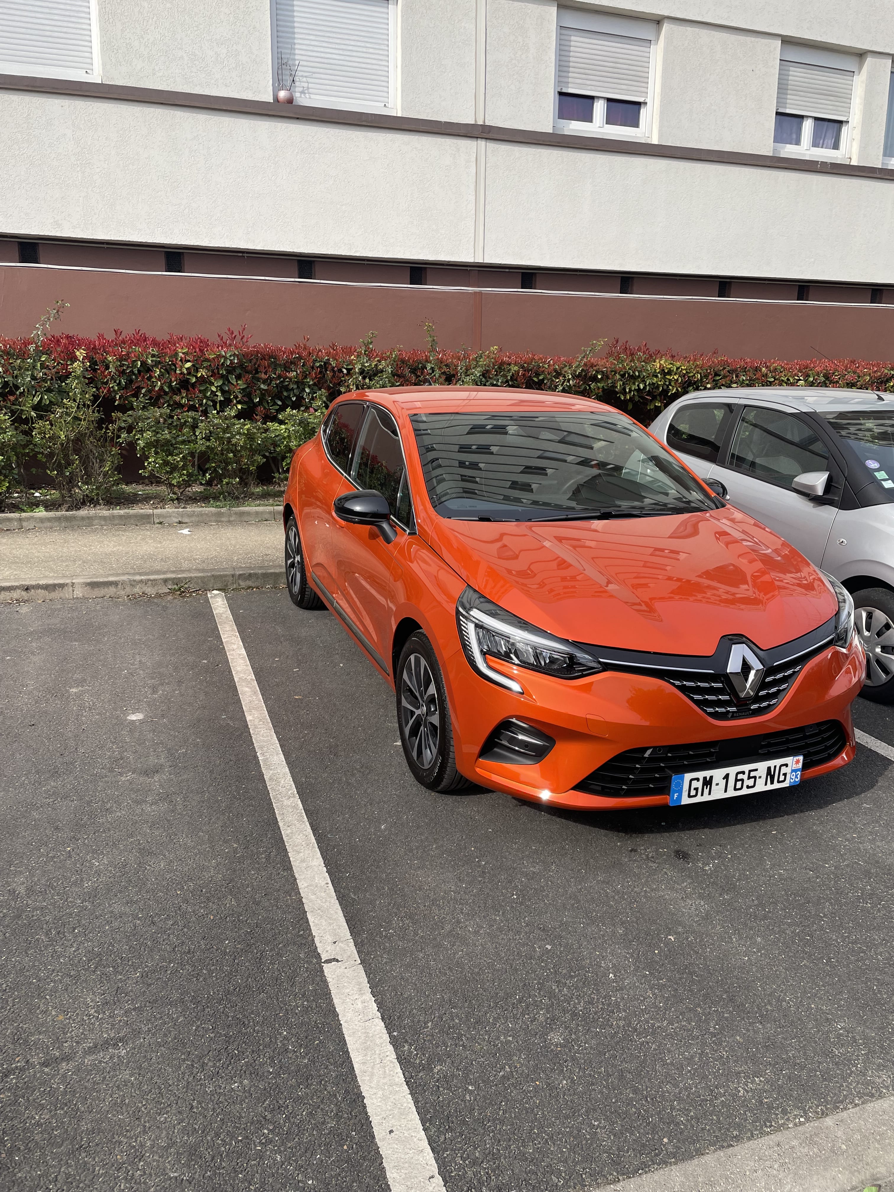 Renault Clio V FULL OPTIONS, 2023, Essence 95