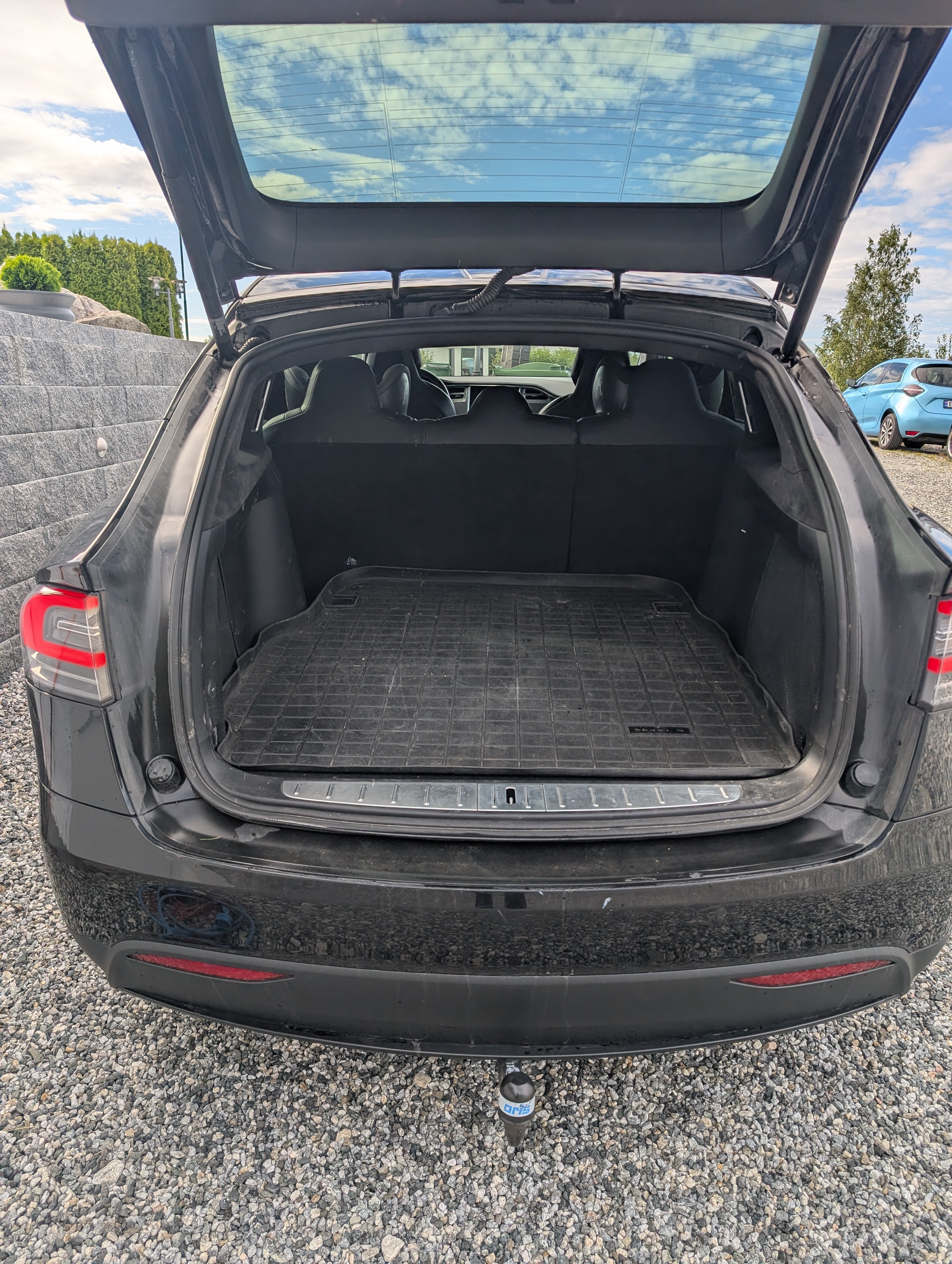 Tesla Model X 100D med Babysete