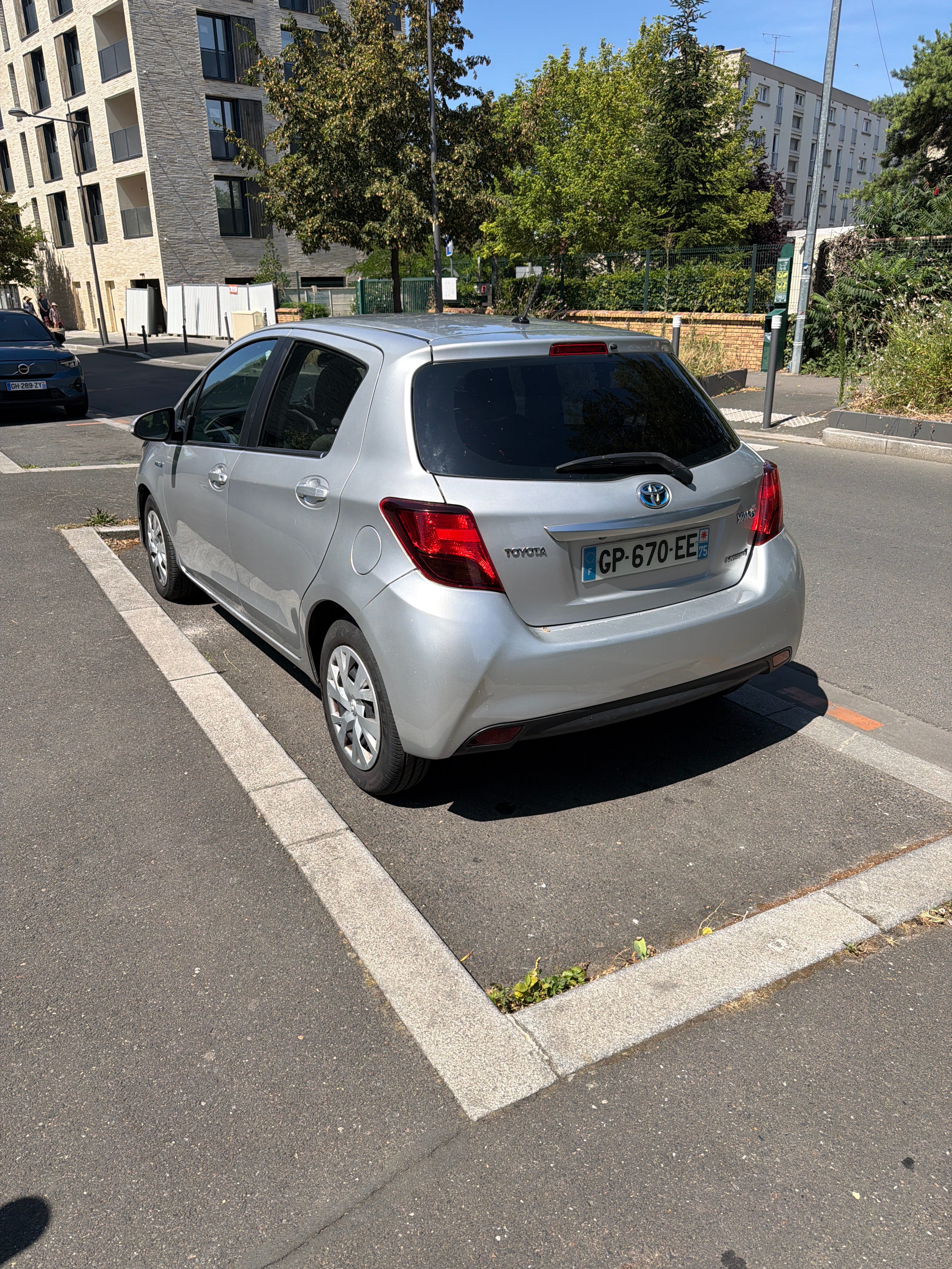 Toyota Yaris Hybride avec GPS