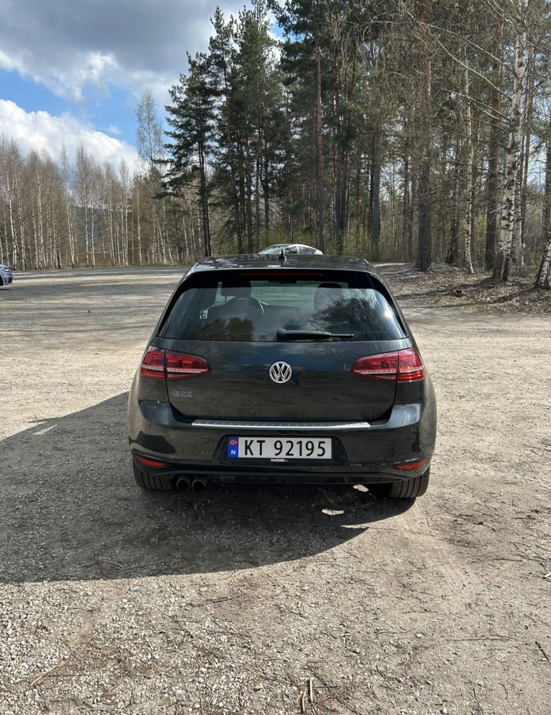 Volkswagen Golf GTE with GPS
