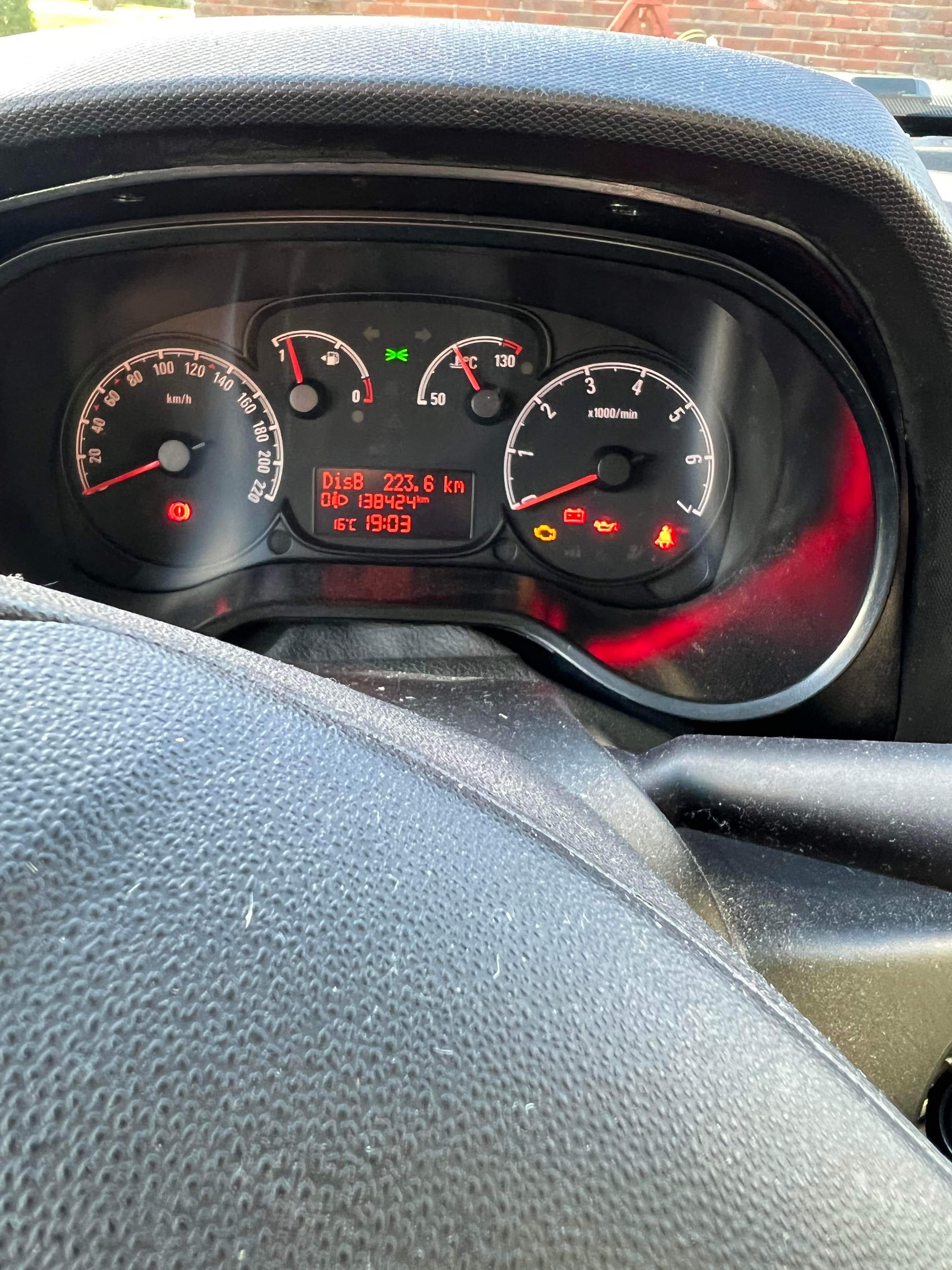 Opel Combo med Vinterdekk