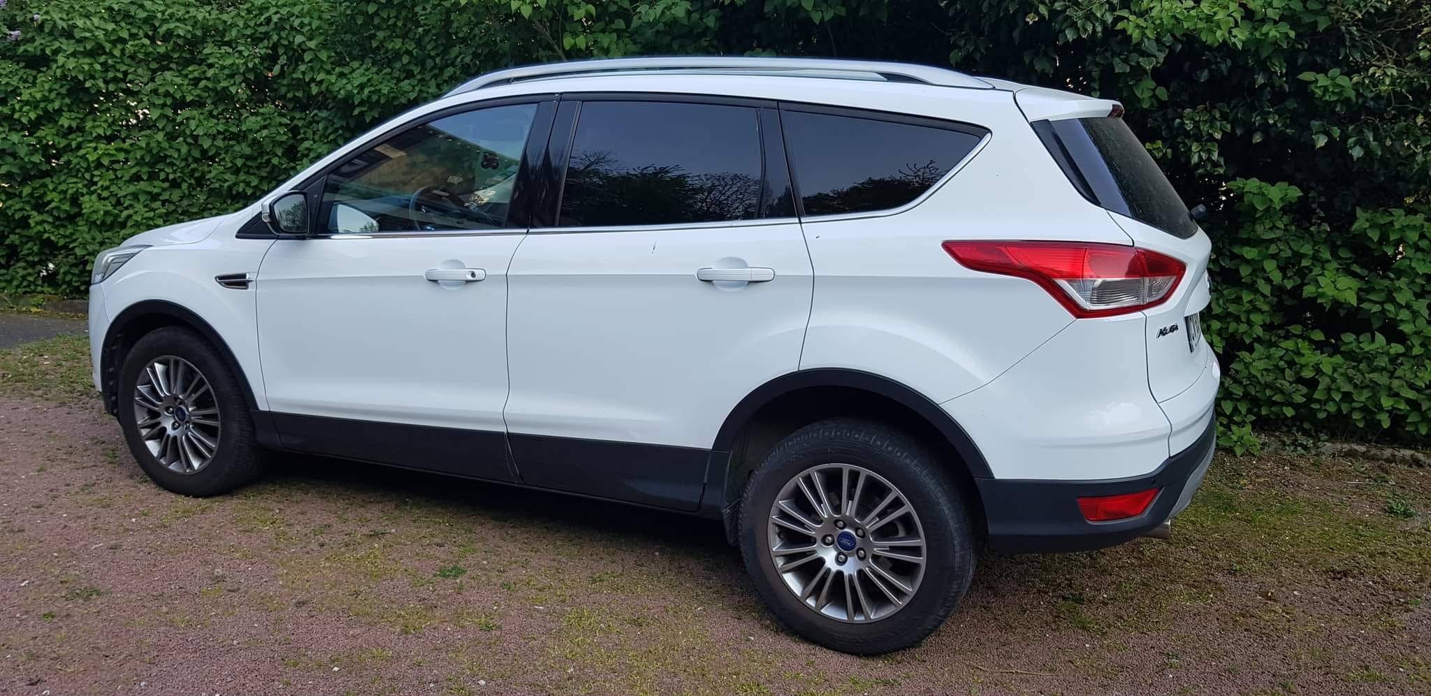 Ford Kuga avec Climatisation