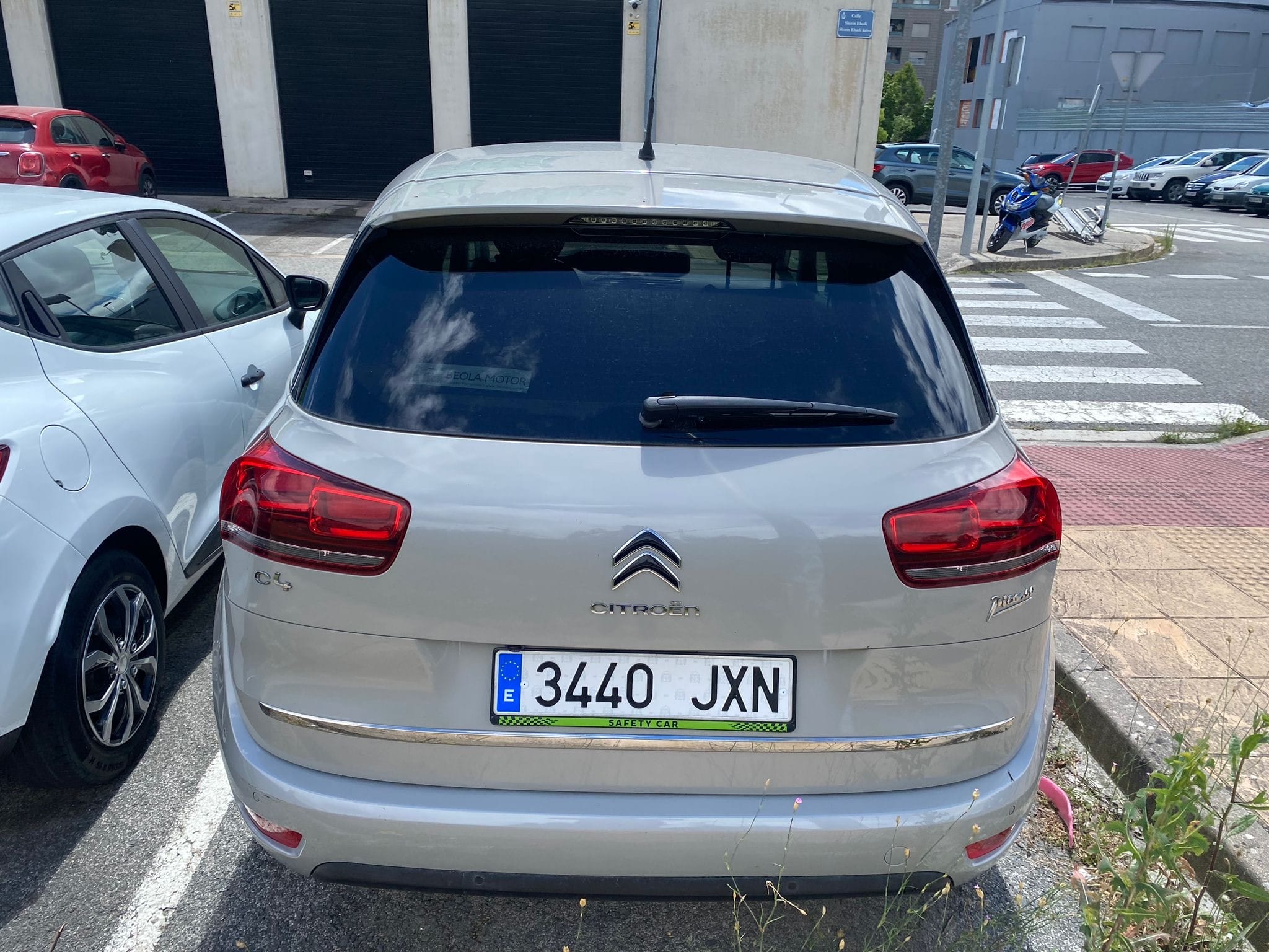Citroen C4 Picasso avec GPS