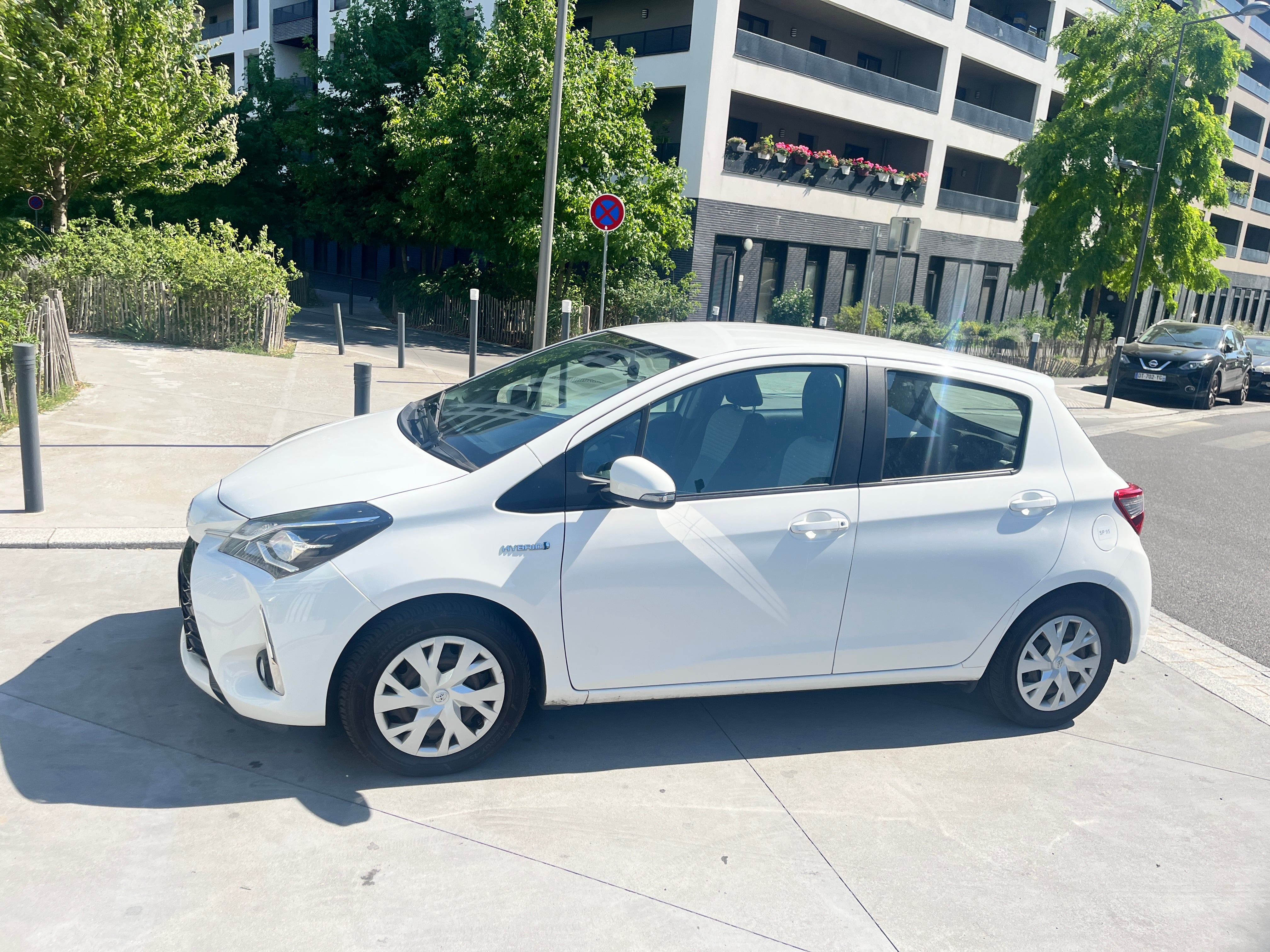 Toyota Yaris Hybride, 2019, Essence 95 / Électrique (hybride), automatique
