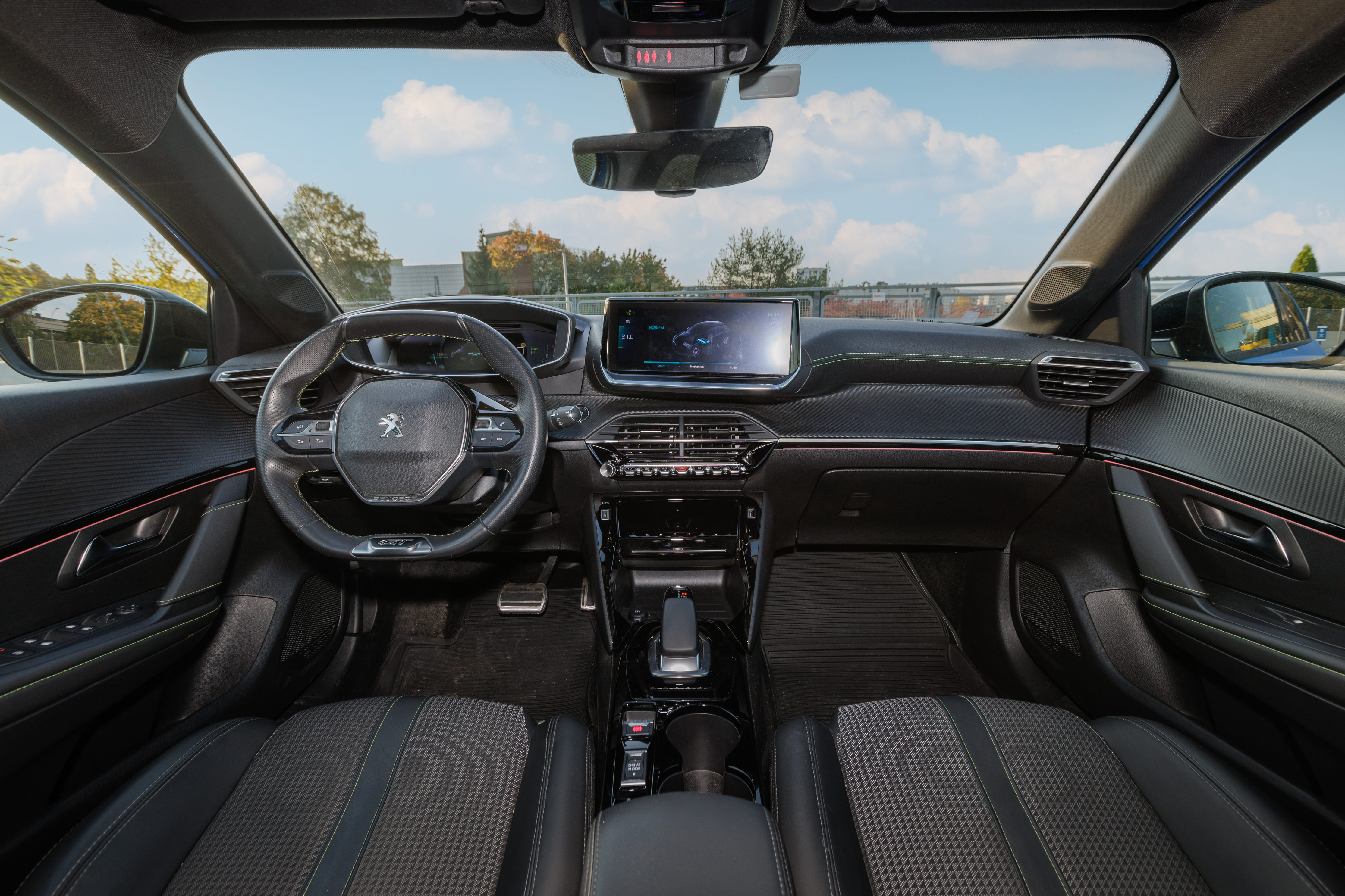 Peugeot e-208 GT med Cruisekontroll
