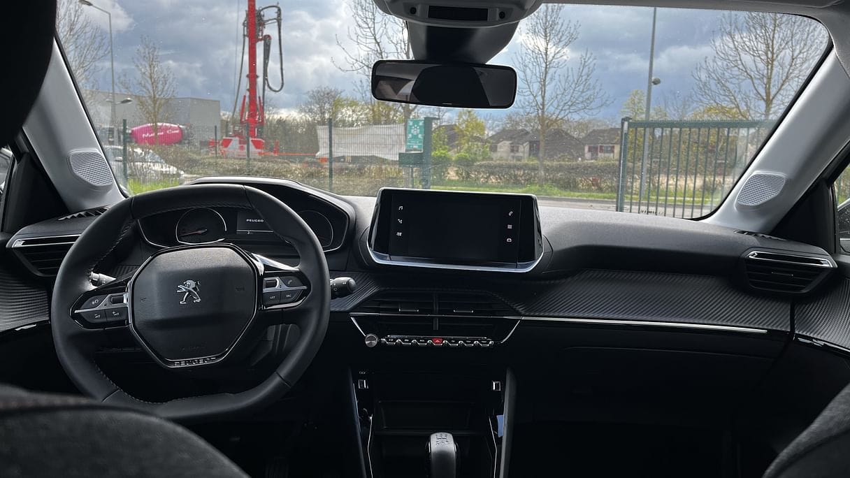 Peugeot 208 avec Chaines