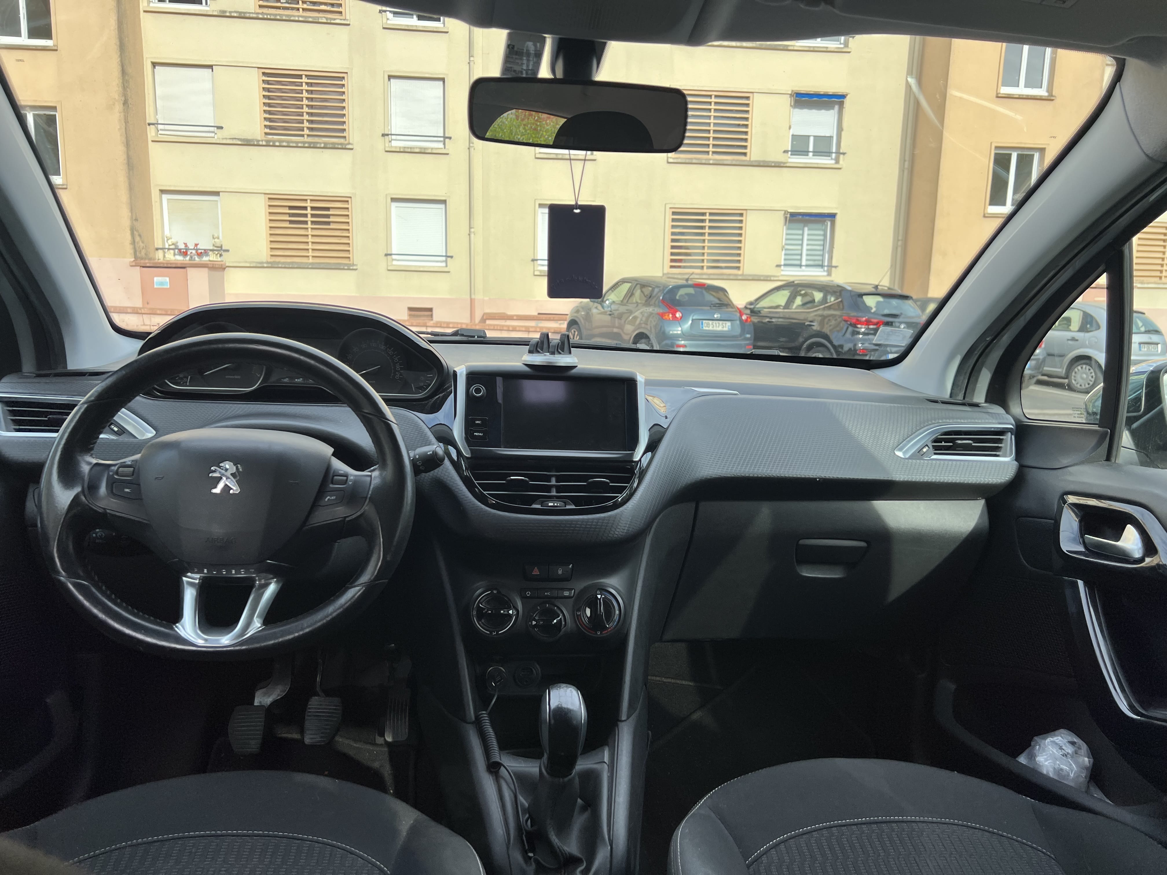 Peugeot 208 1.2, 2017, Essence 95