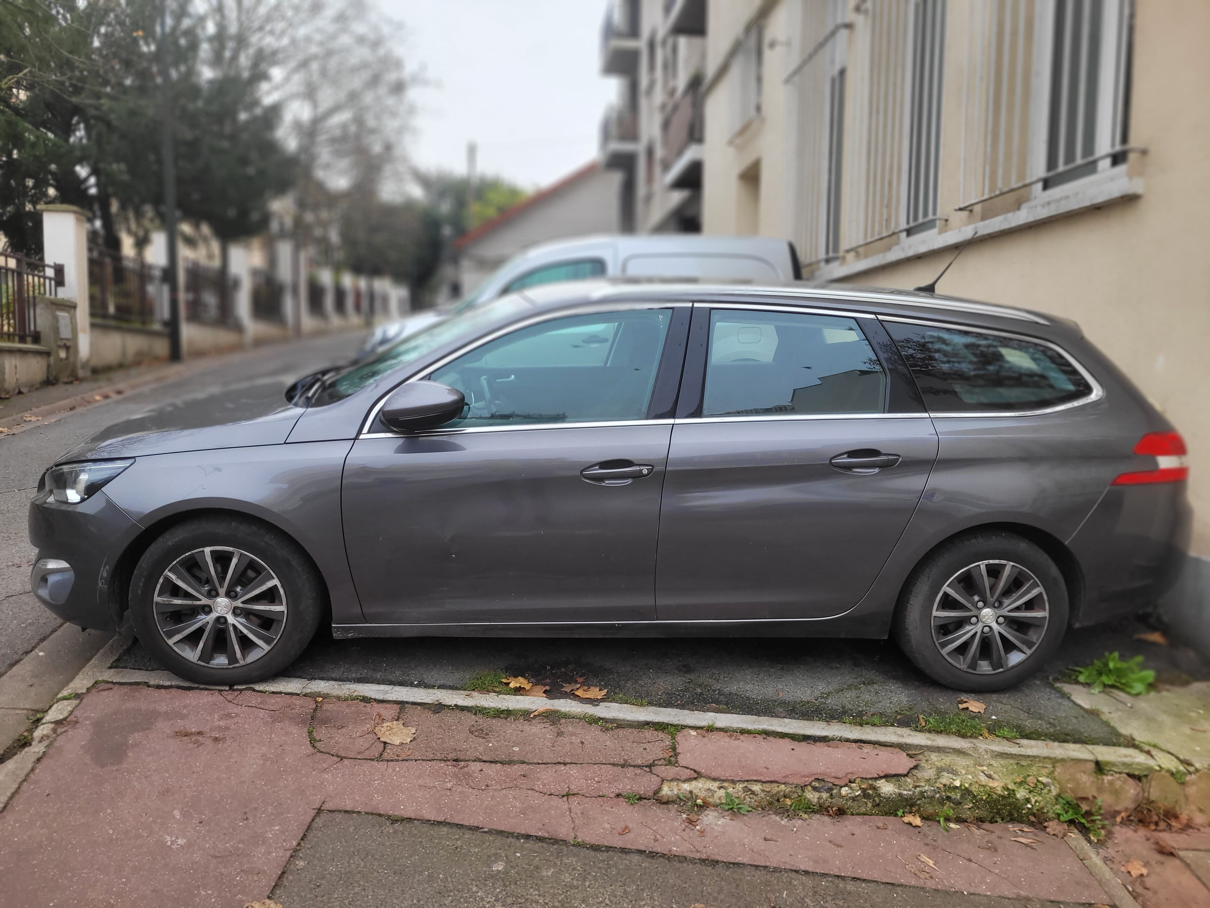 Peugeot 308 SW avec Climatisation