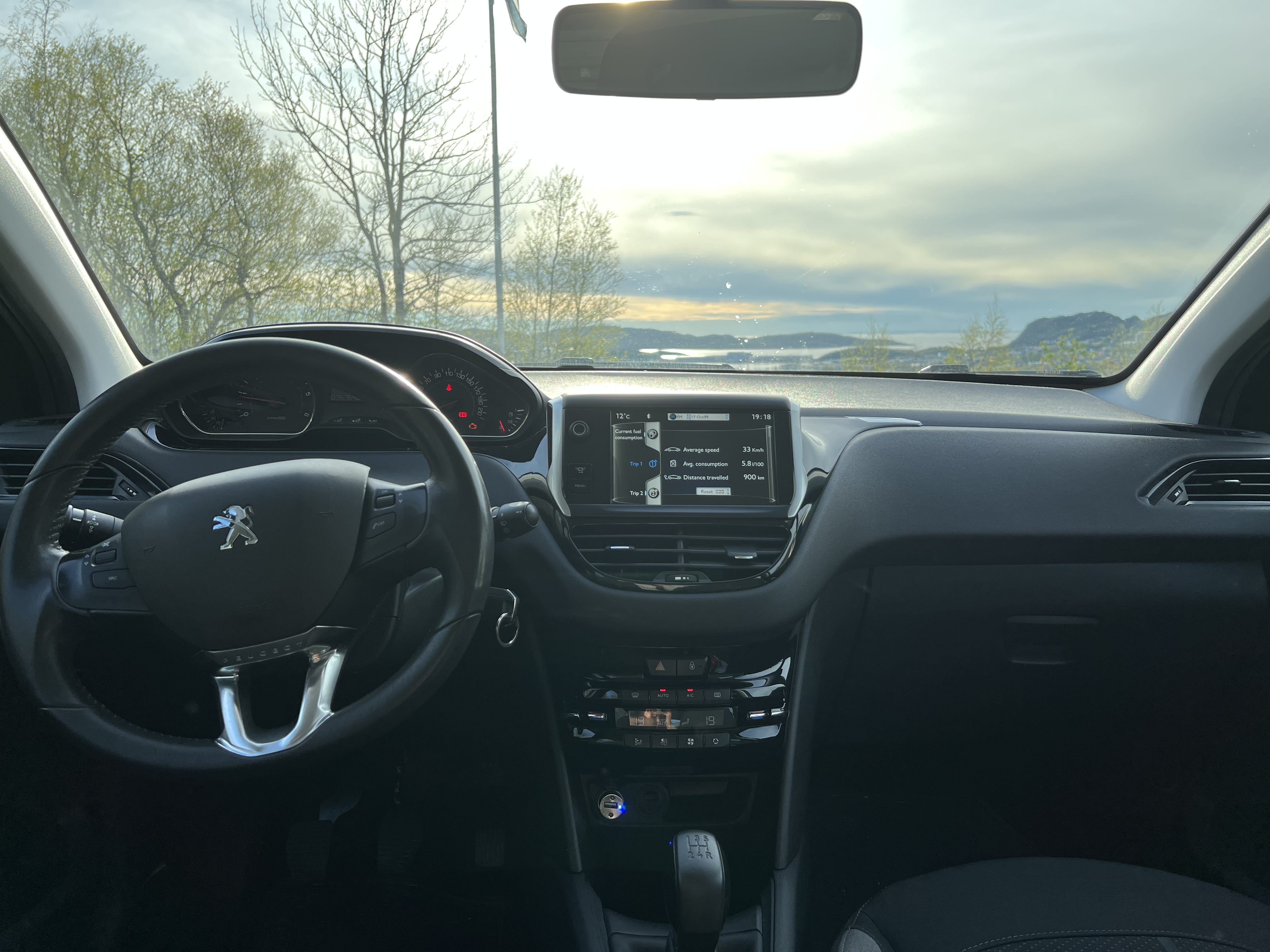 Peugeot 208 with Bluetooth audio