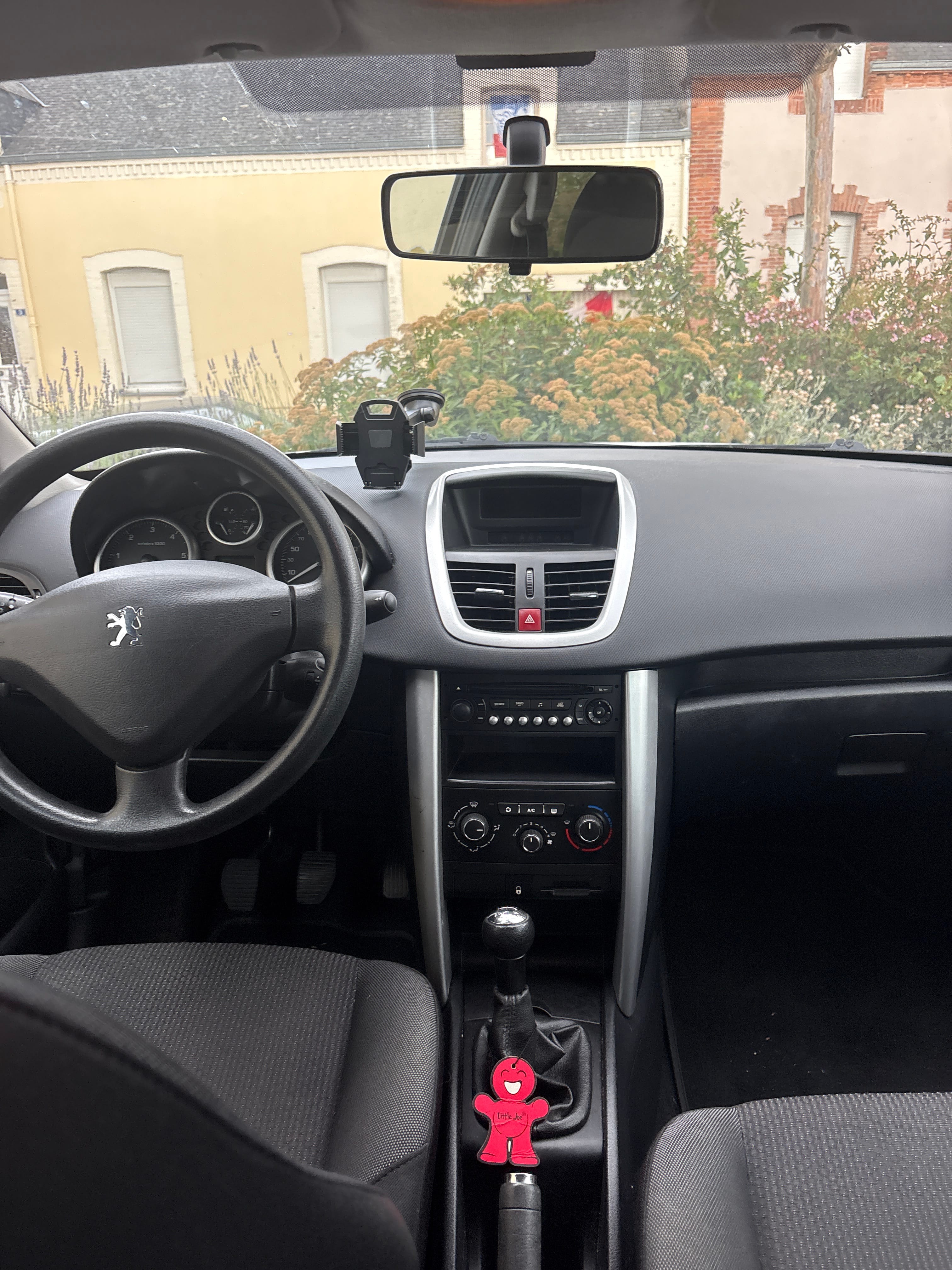 Peugeot 207+ avec Régulateur de vitesse
