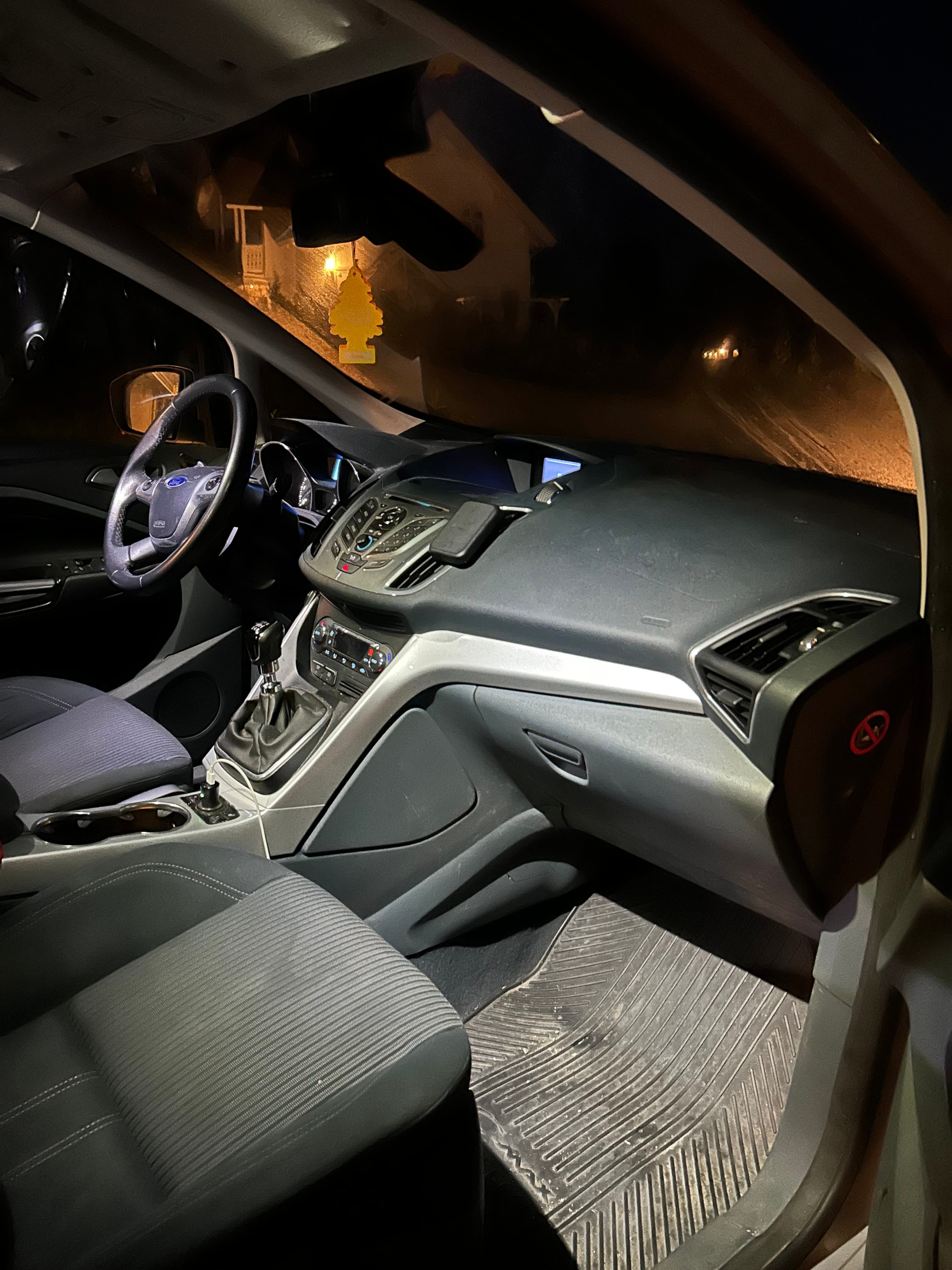 Ford C-Max med Vinterdekk