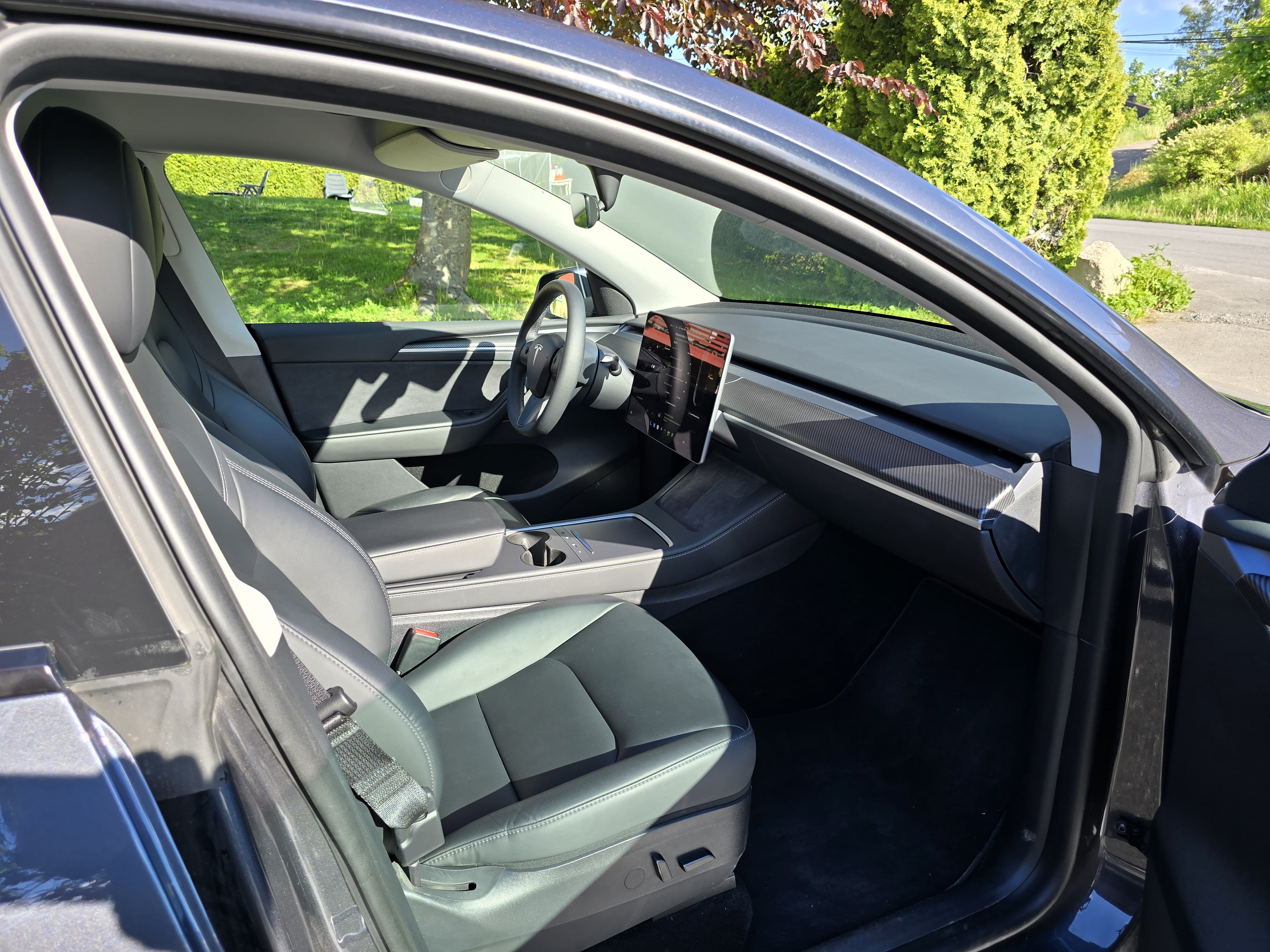 Tesla Model Y Long Range med Cruisekontroll
