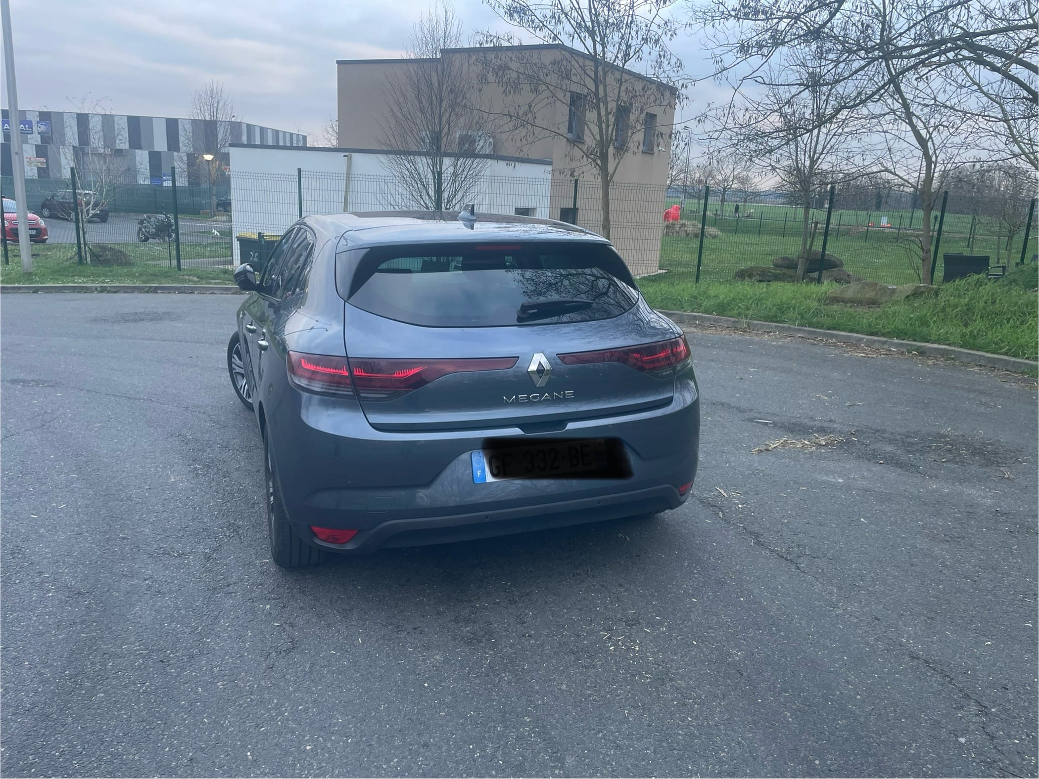 Renault Mégane GF-332-BE avec GPS