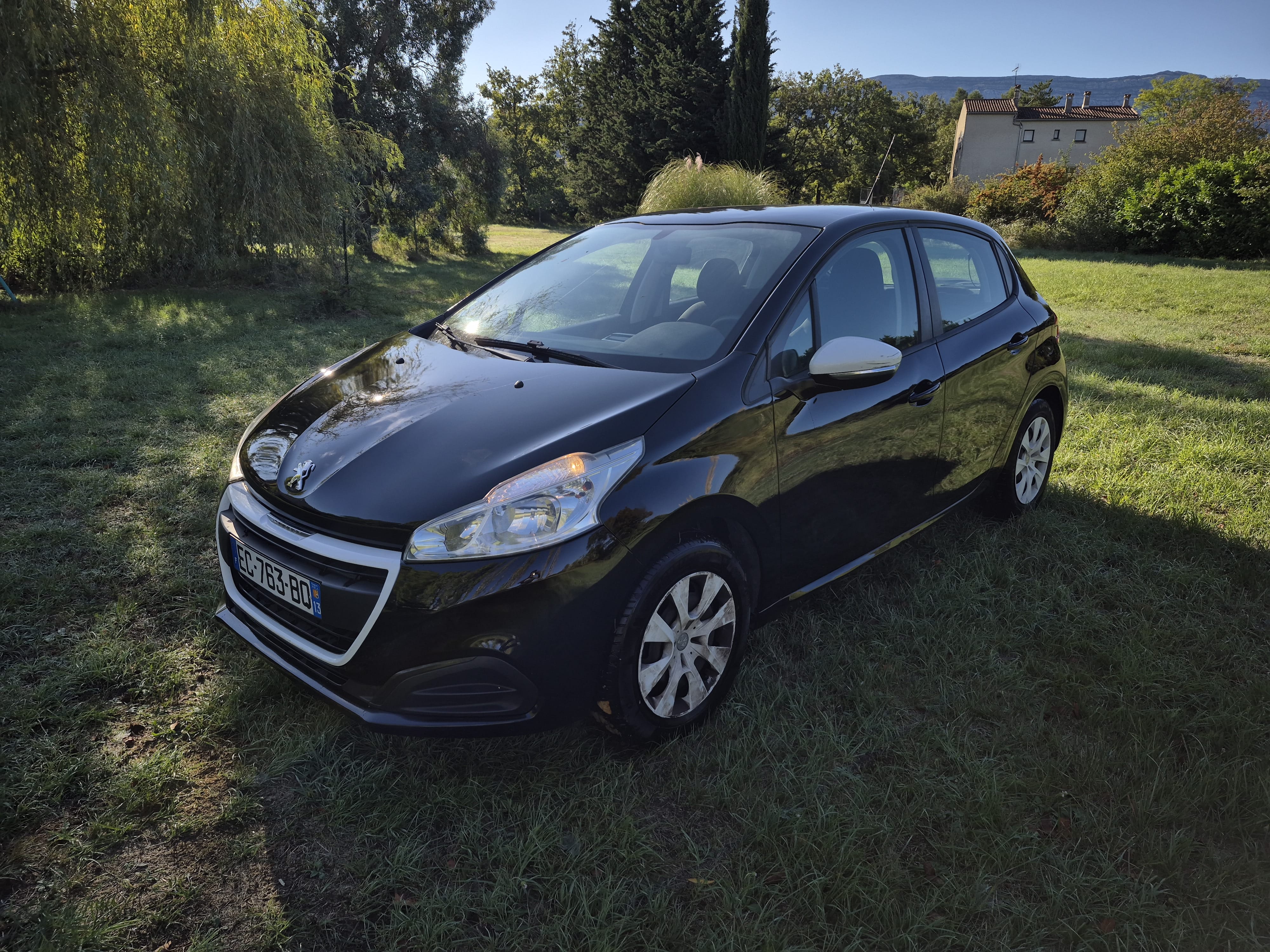 Peugeot 208, 2016, Essence 95