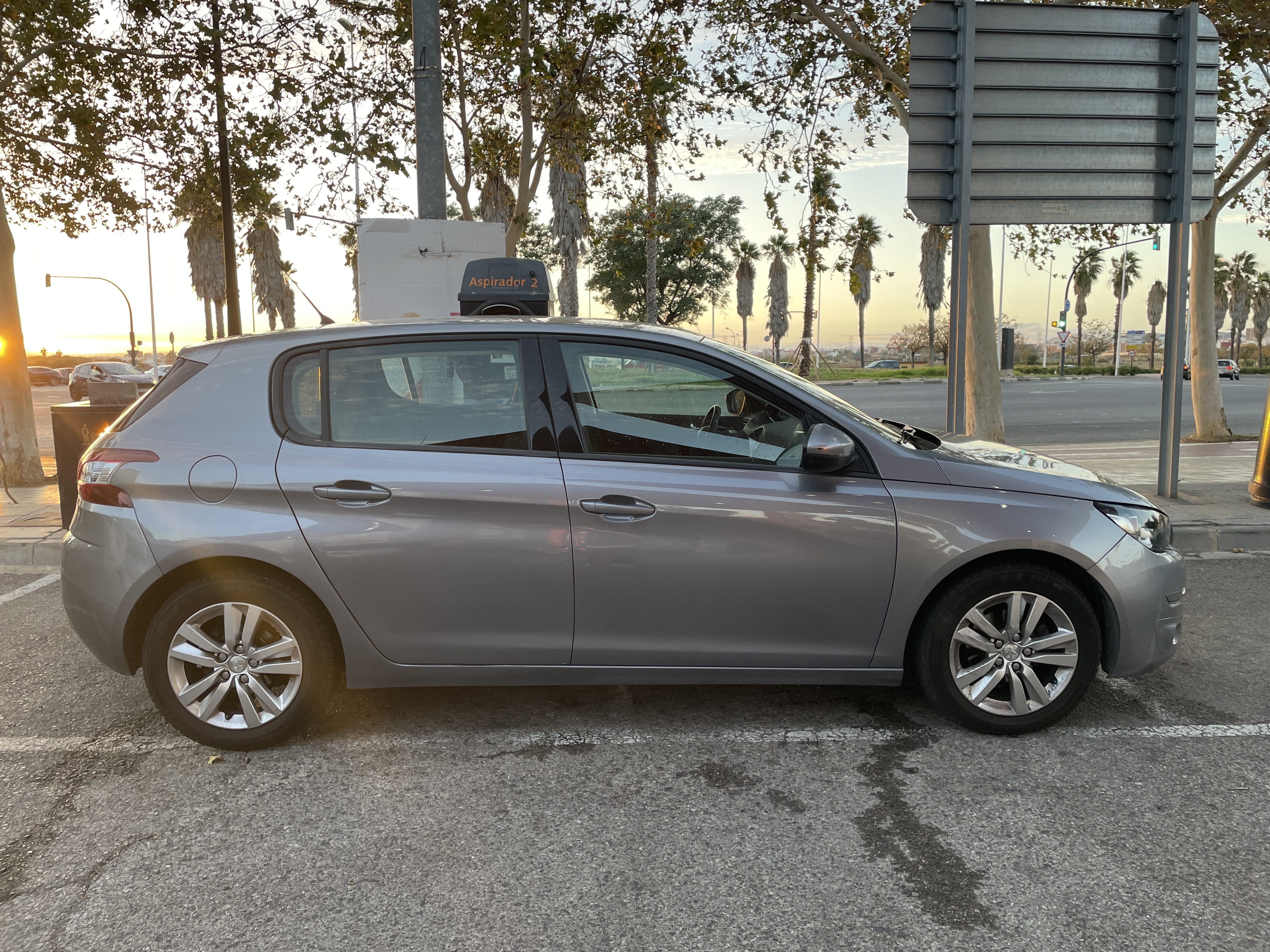 Peugeot 308 con Aire acondicionado