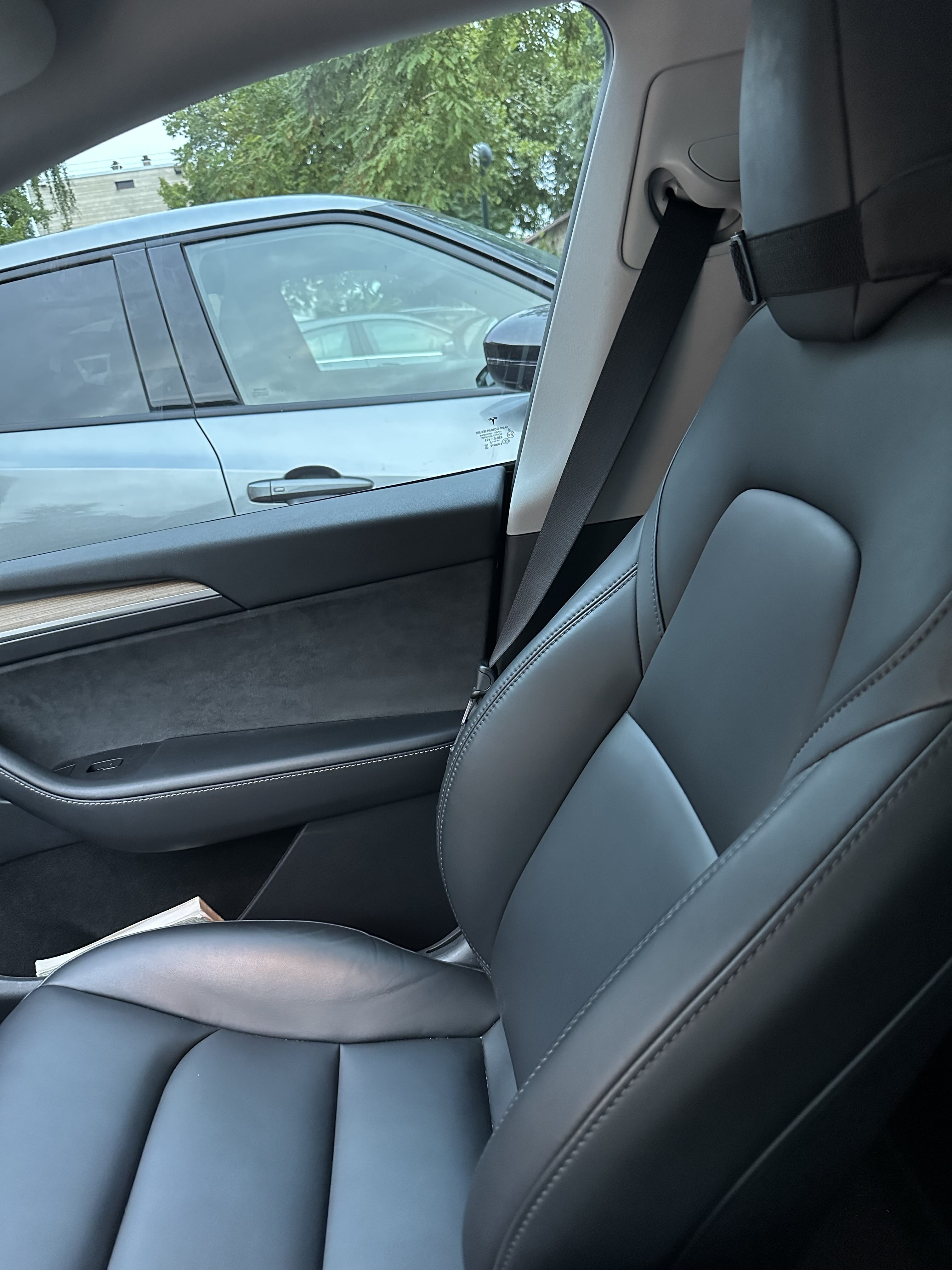 Tesla Model Y avec GPS