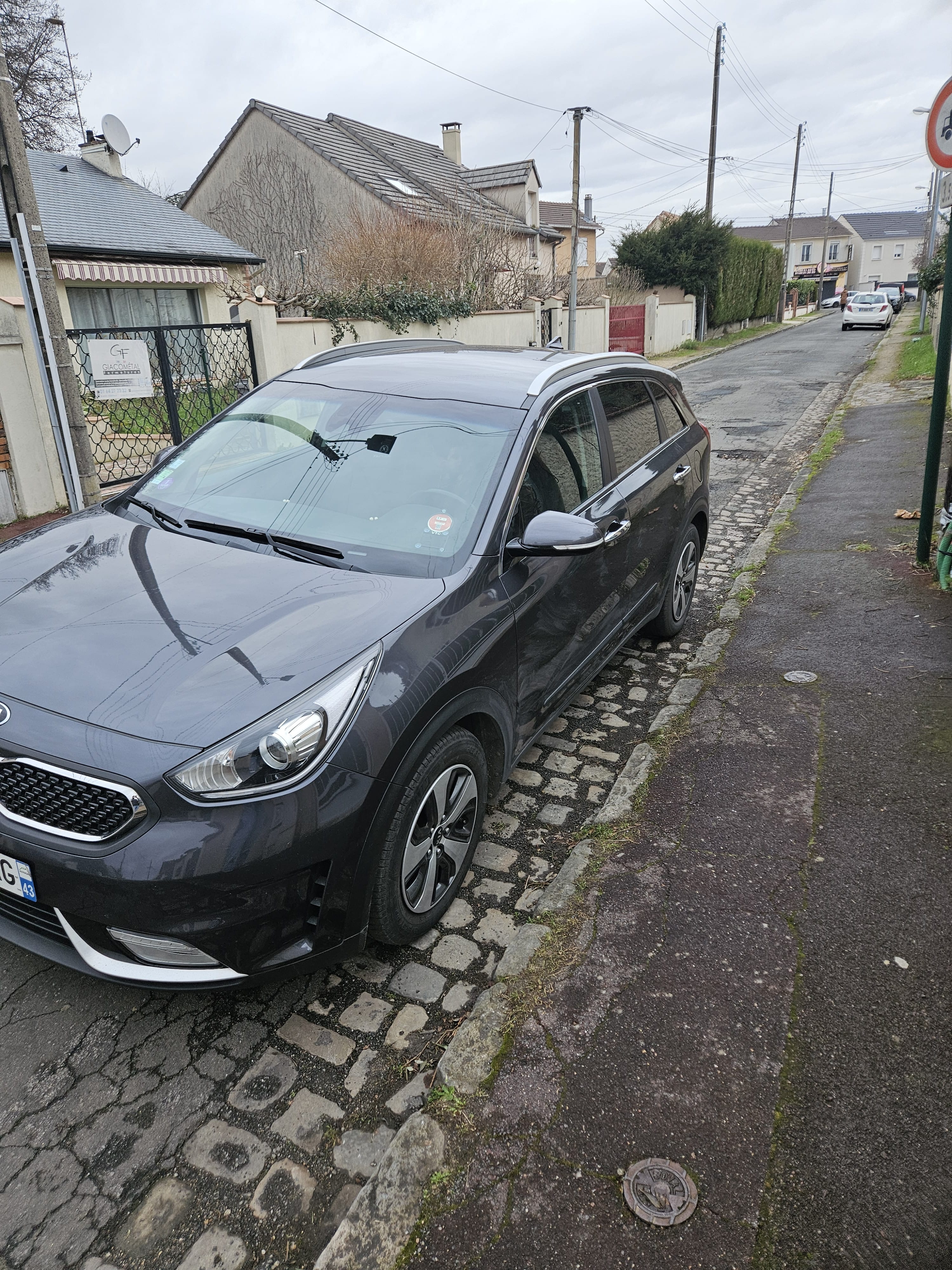Kia Niro Hybride avec GPS