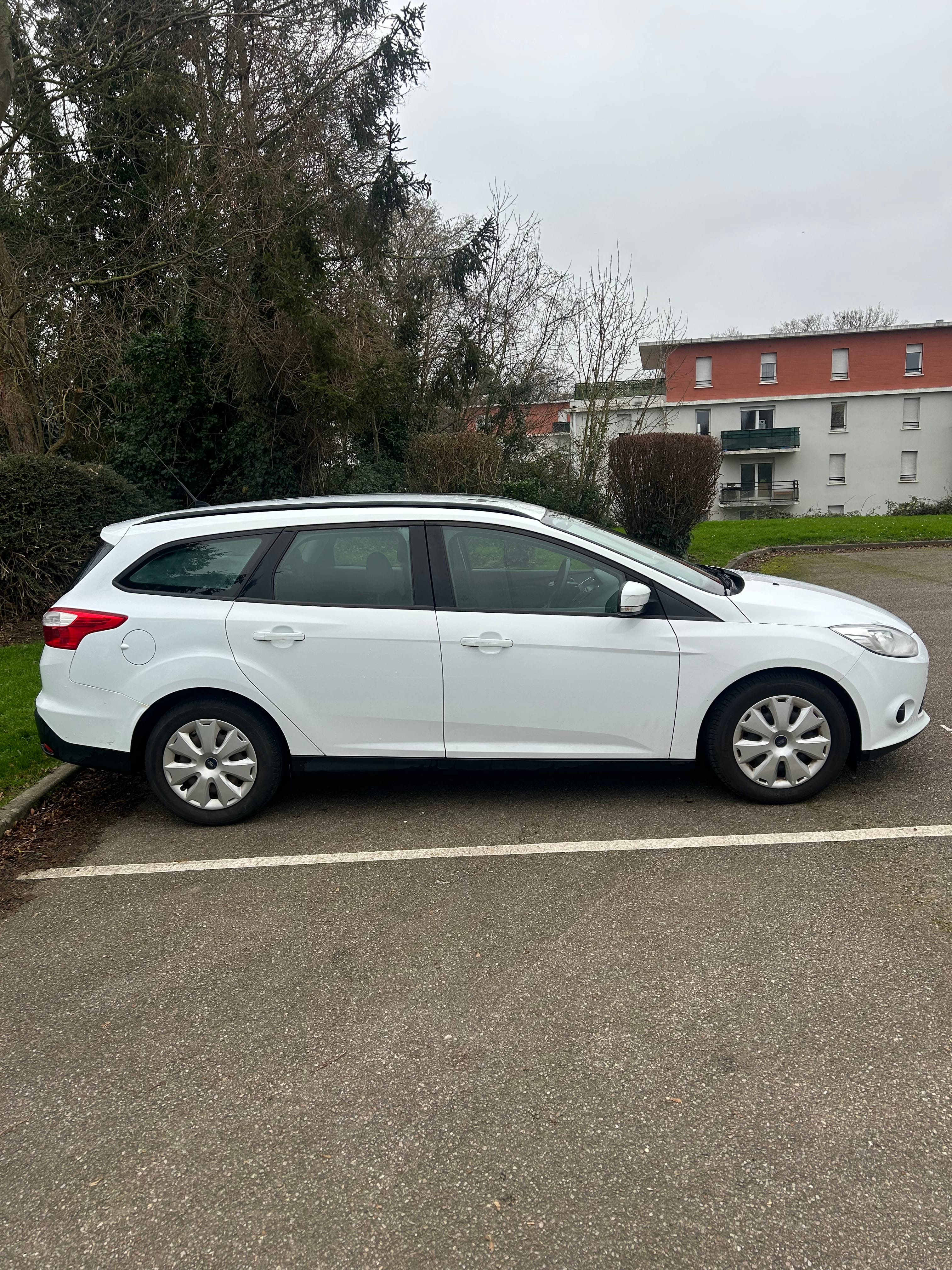 Ford Focus SW avec Climatisation