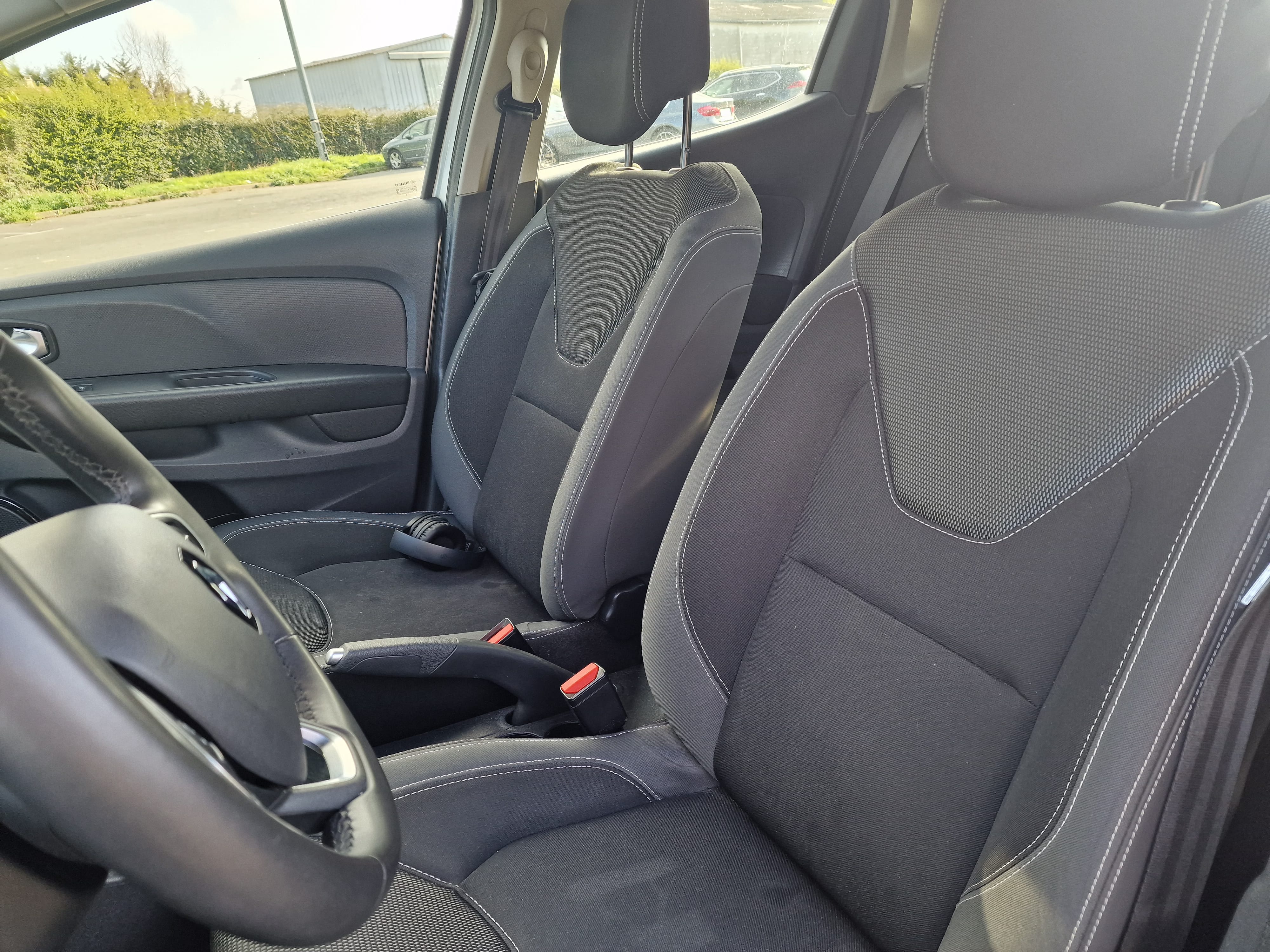 Renault Clio avec Entrée audio / iPod