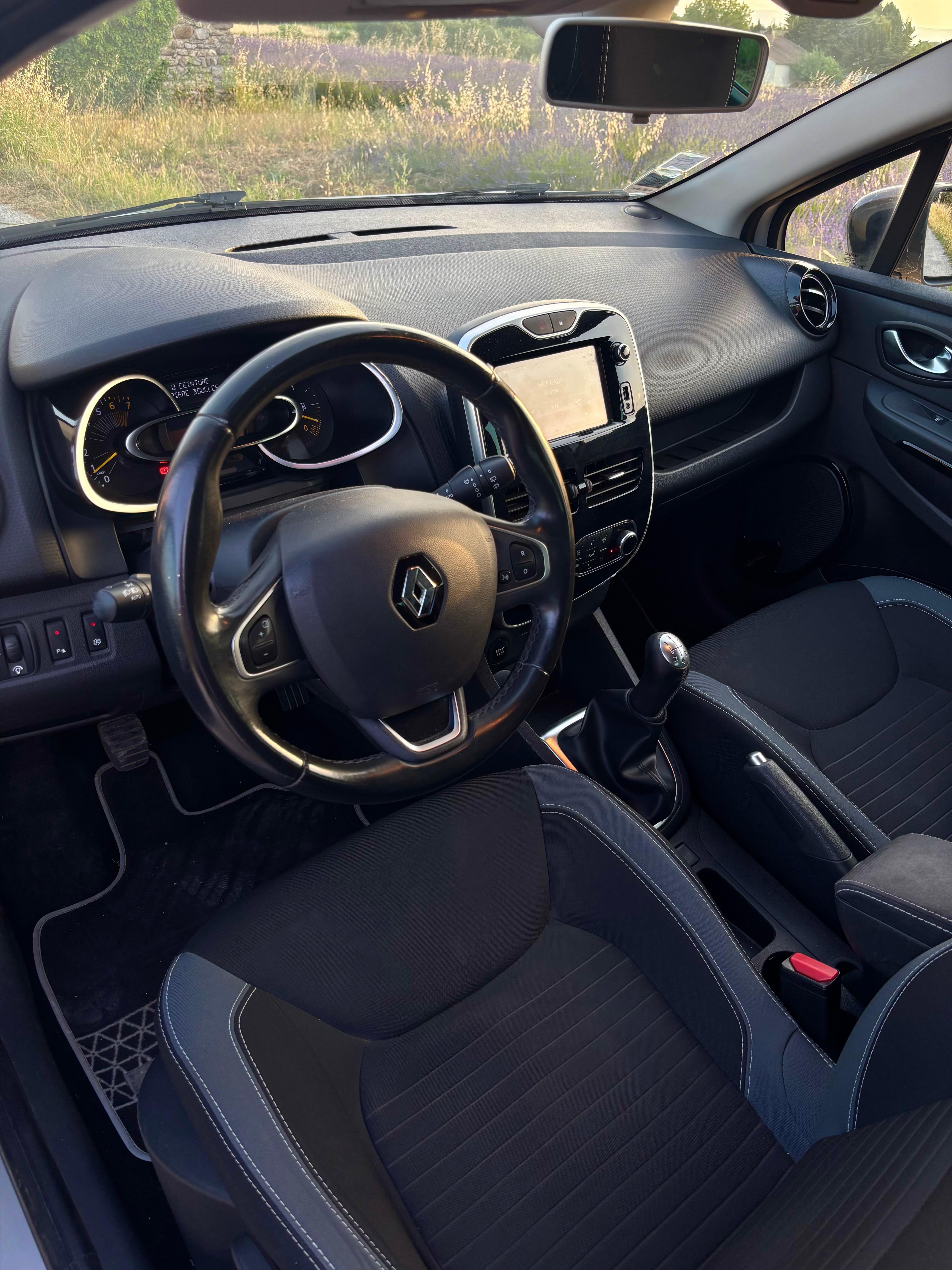 Renault Clio avec Régulateur de vitesse