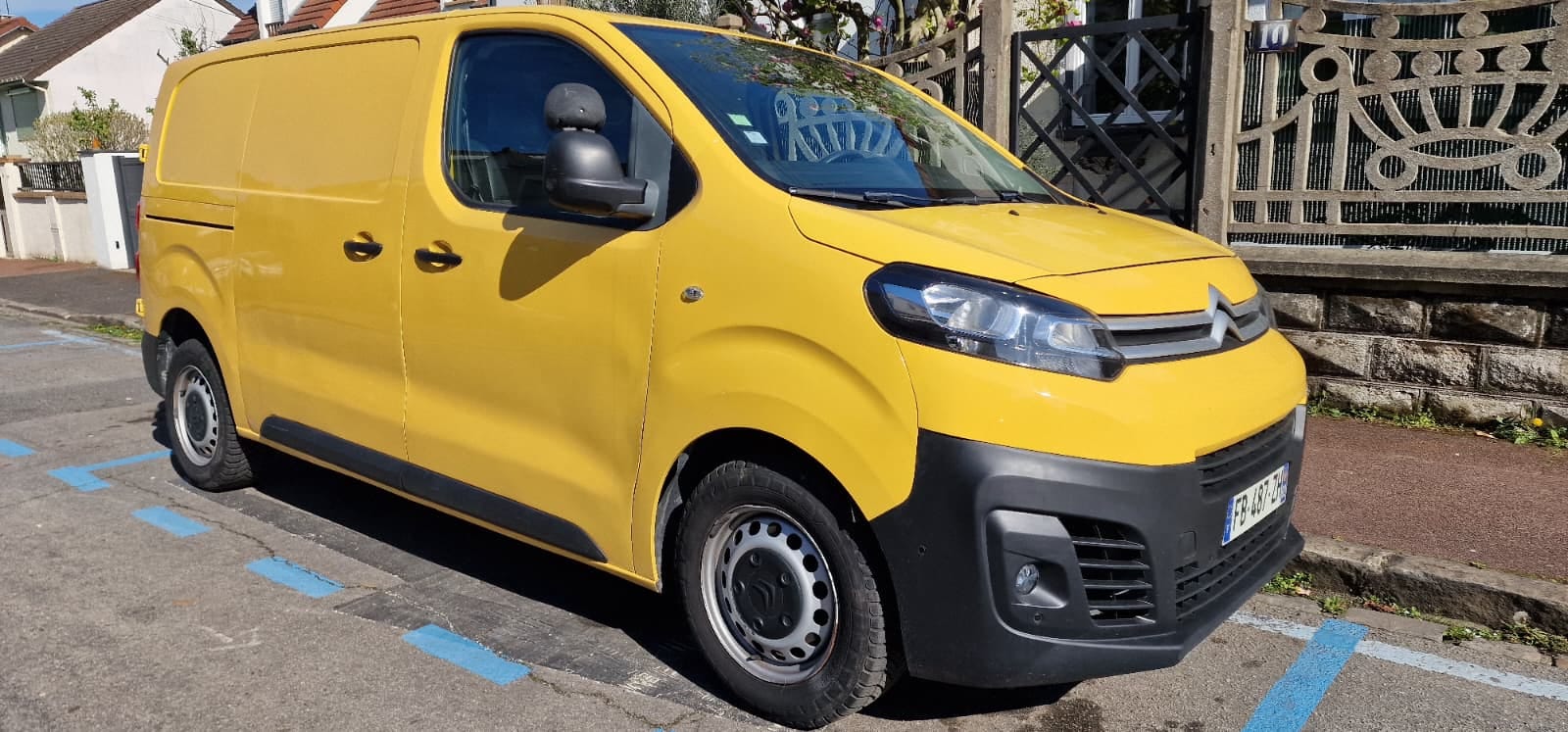 Citroen Jumpy Paris 19ème - FA035PY avec Autoradio