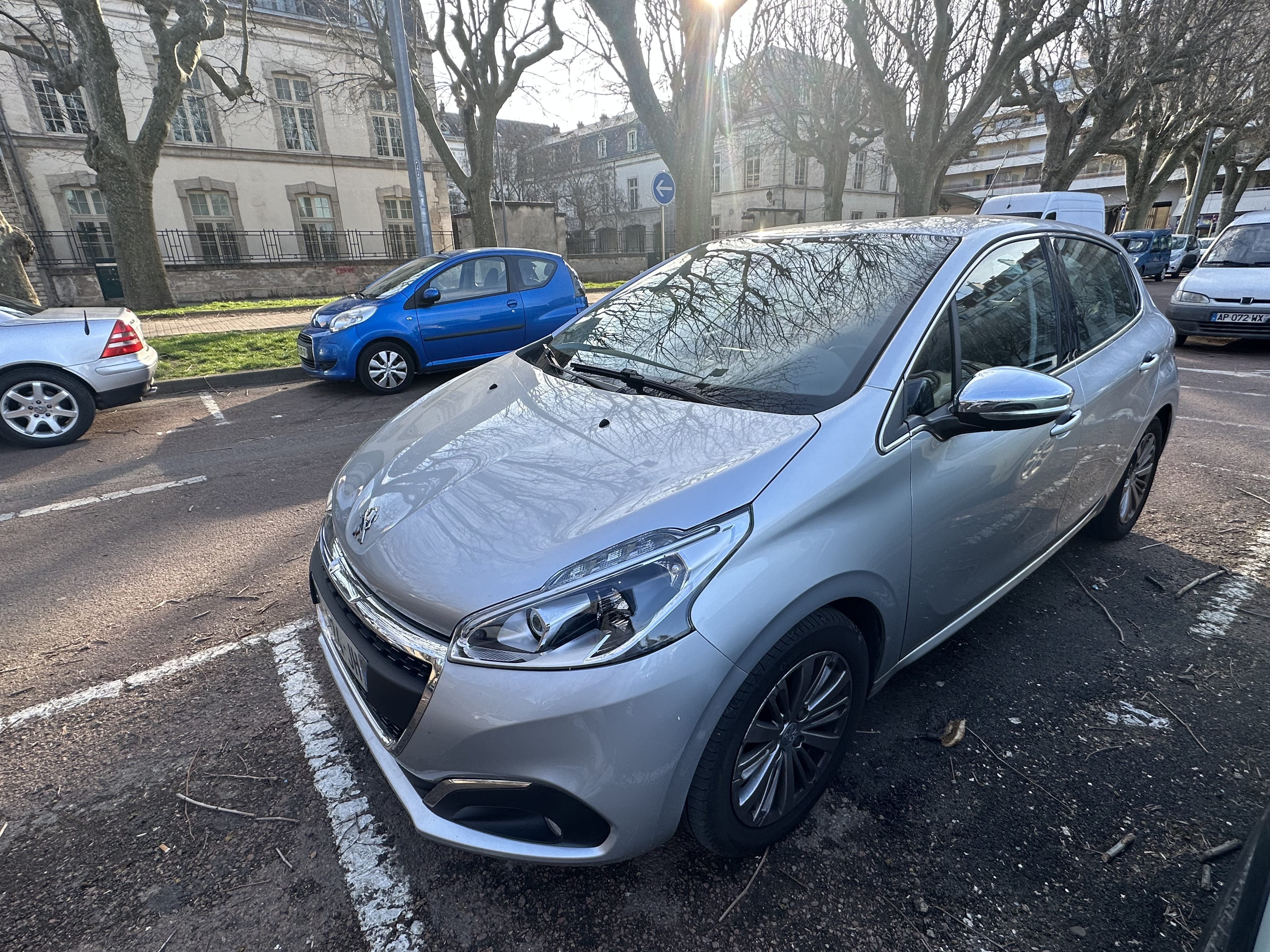 Peugeot 208 avec Climatisation