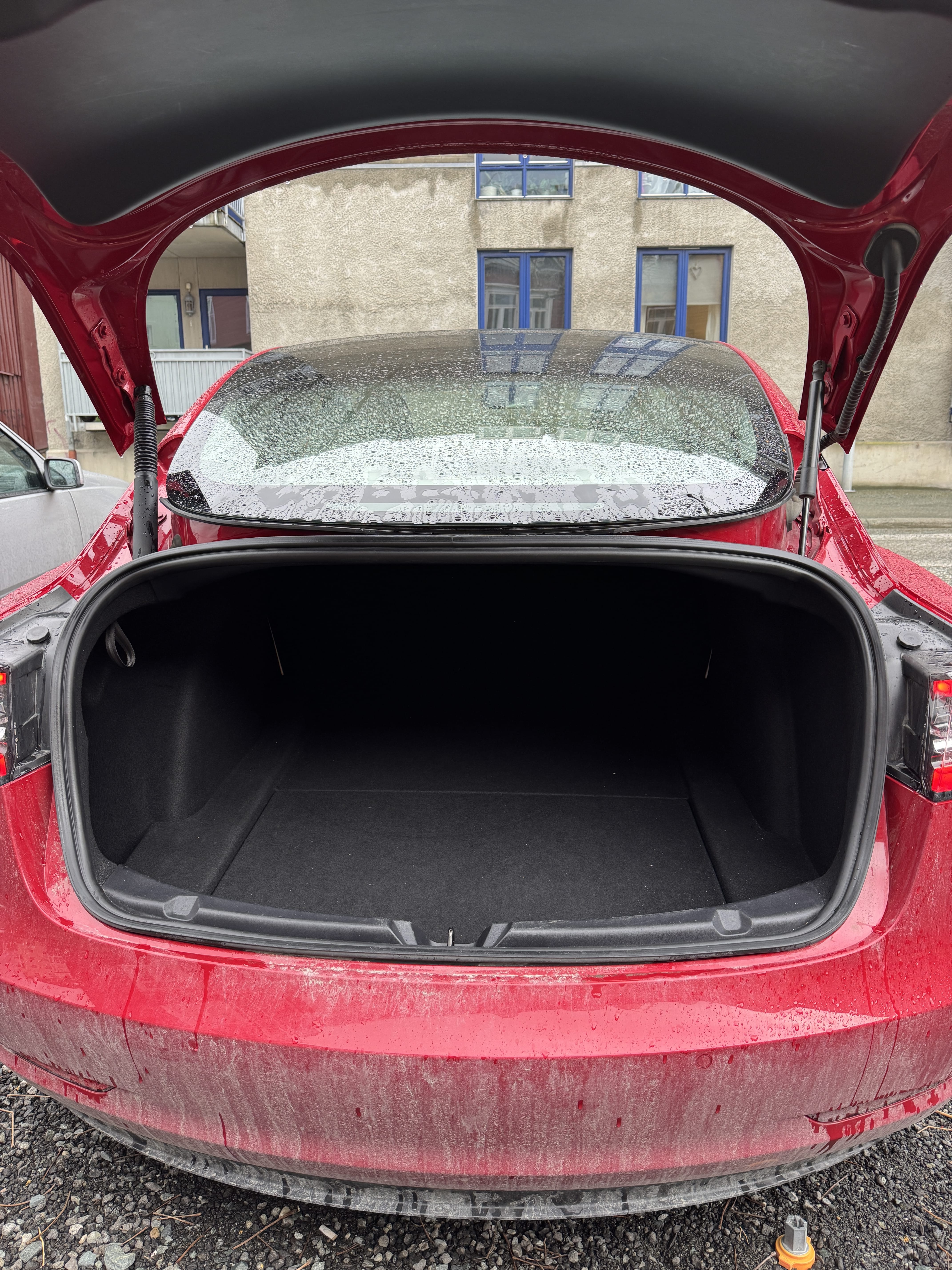 Tesla Model 3 Performance mit Dashcam