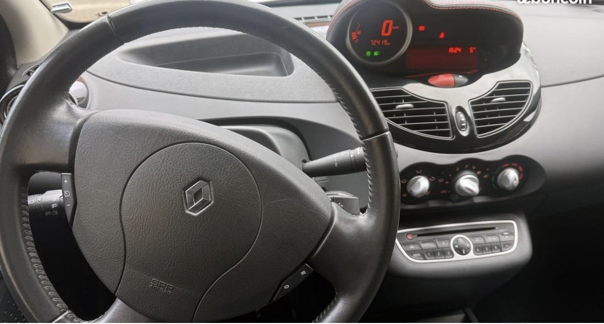 Renault Twingo II avec Pneus neige