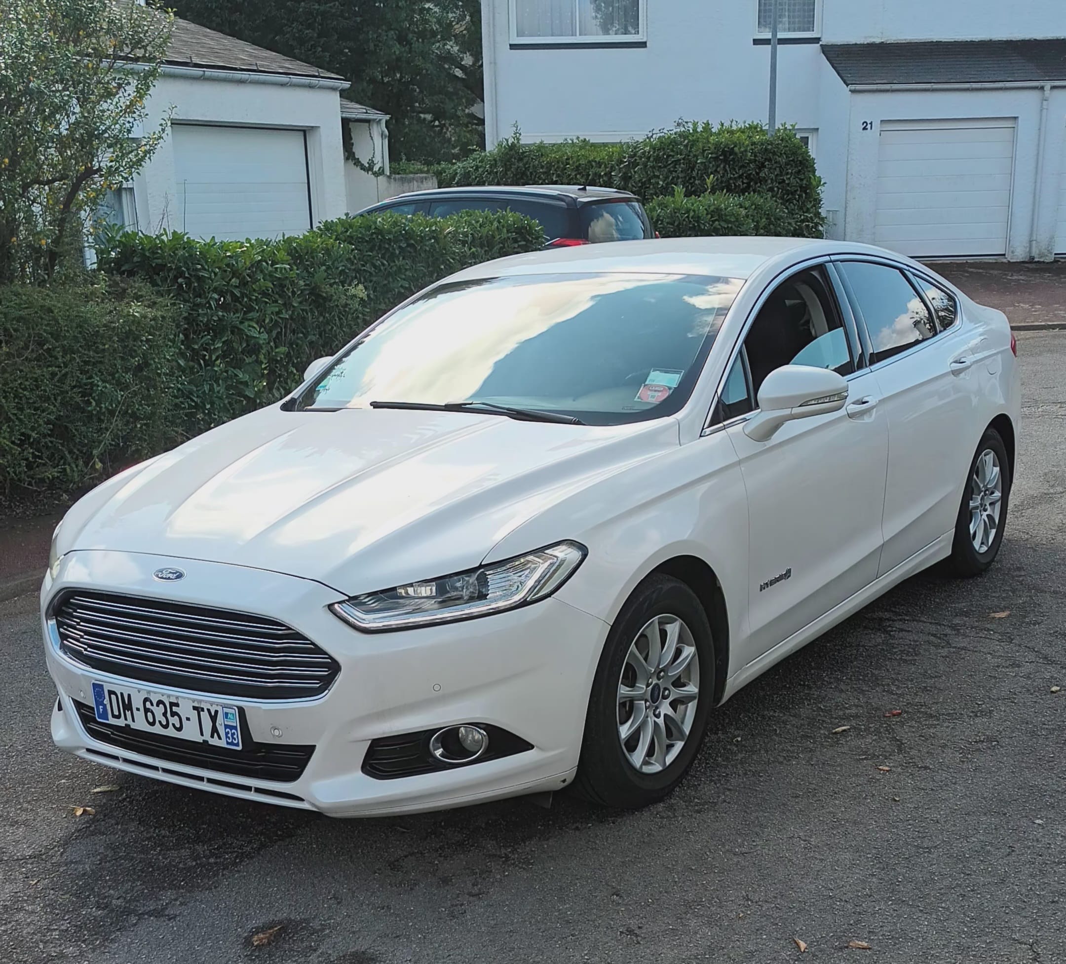 Ford Mondeo Hybride, 2014, Essence 95 / Électrique (hybride), automatique