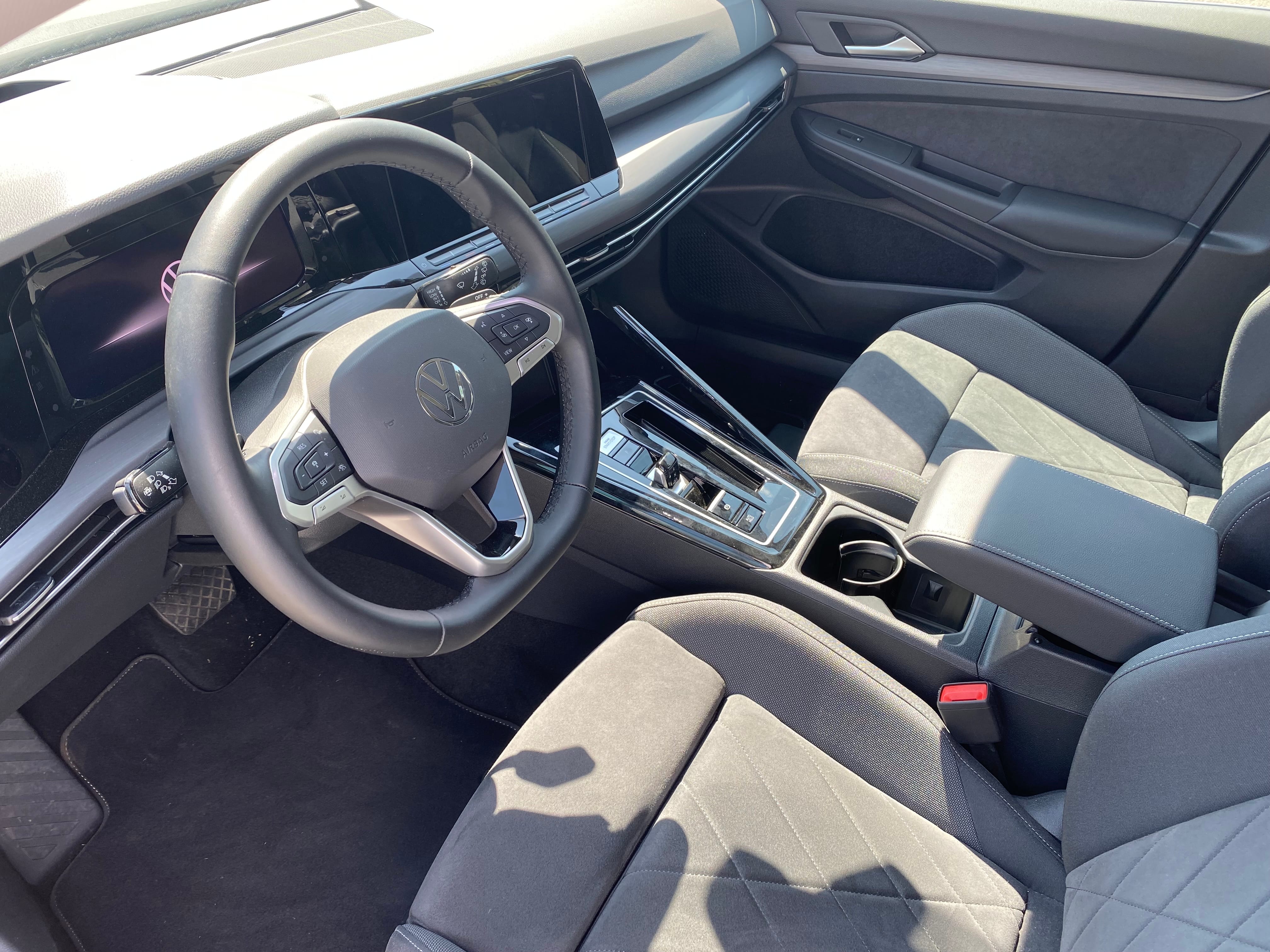 Volkswagen Golf avec GPS