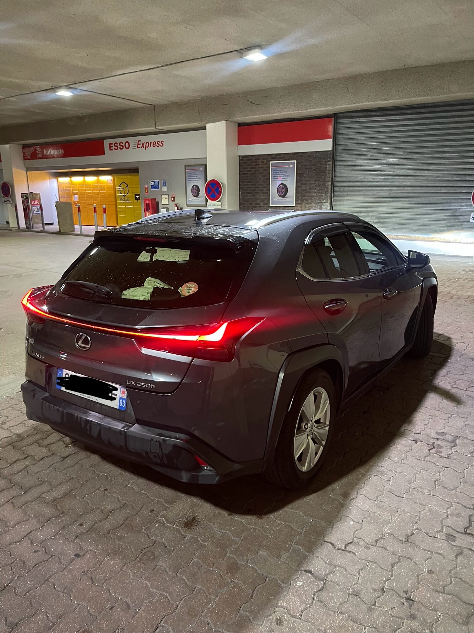 Lexus UX avec GPS