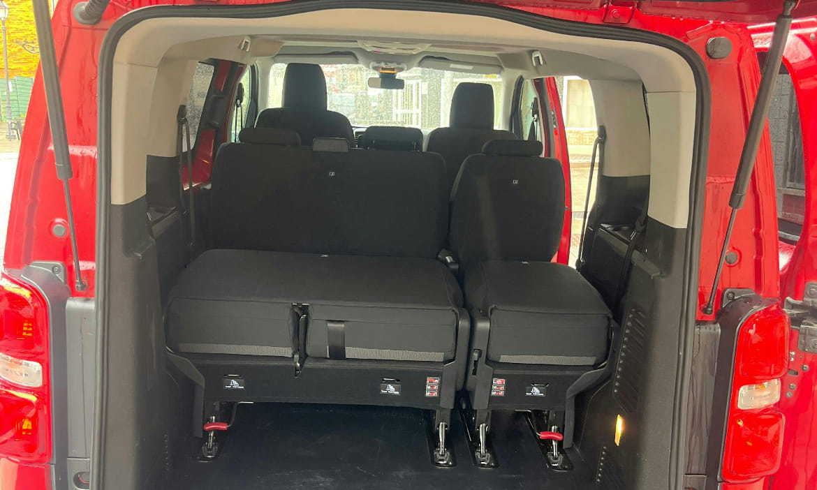 Opel Vivaro med Skistativ