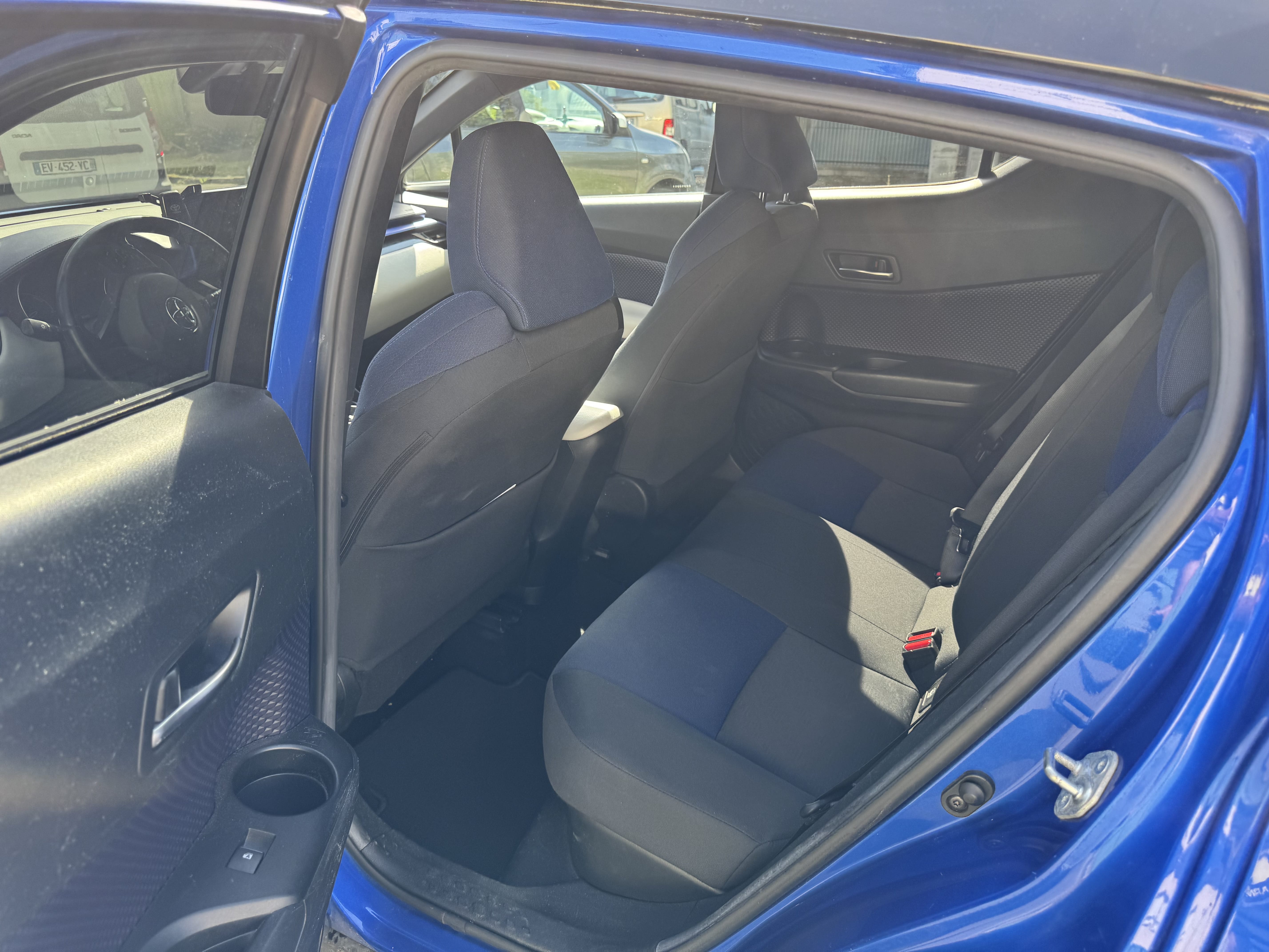 Toyota C-HR Hybrid Hybrid 122ch