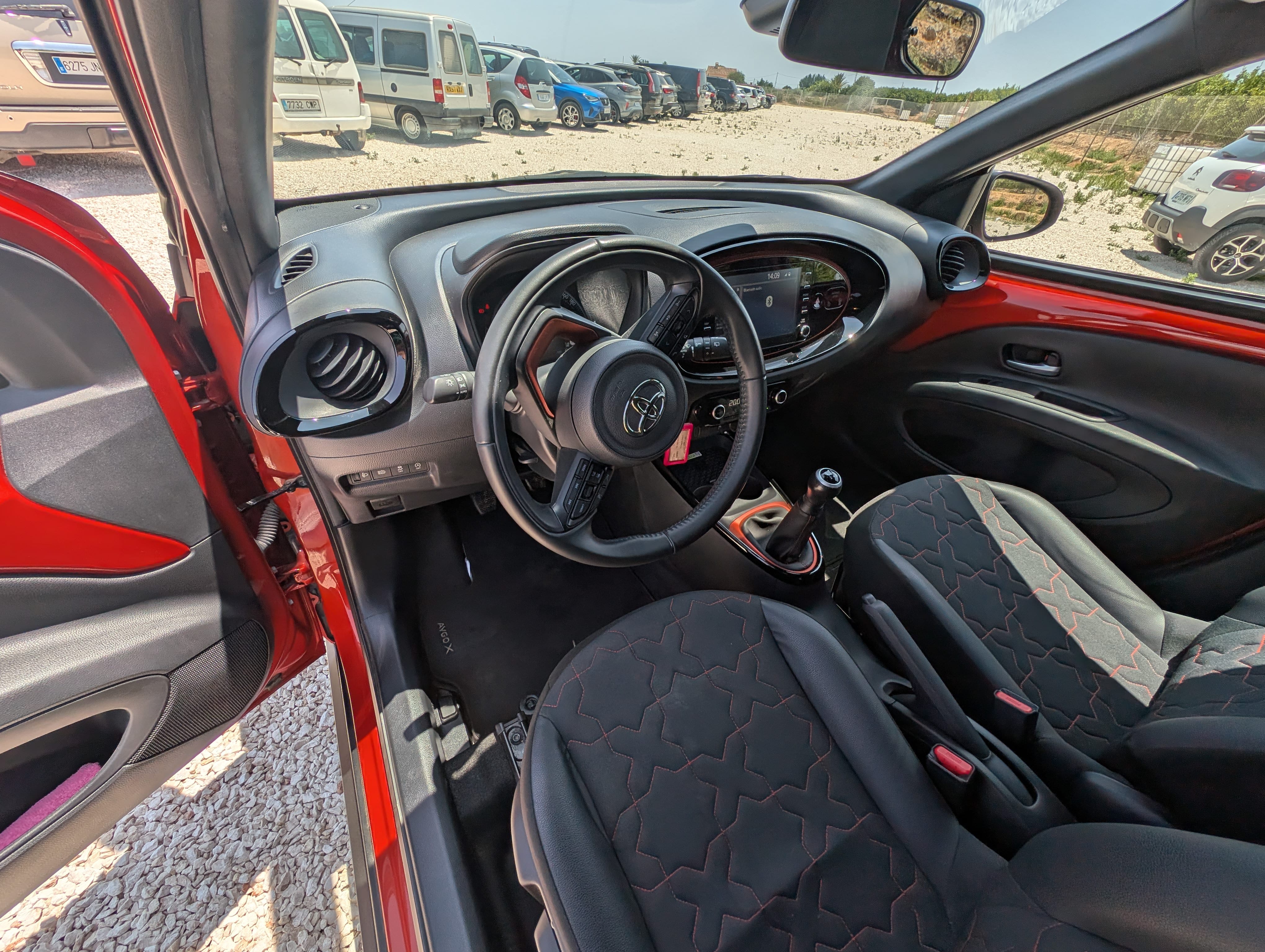 Toyota Aygo X con Silla infantil