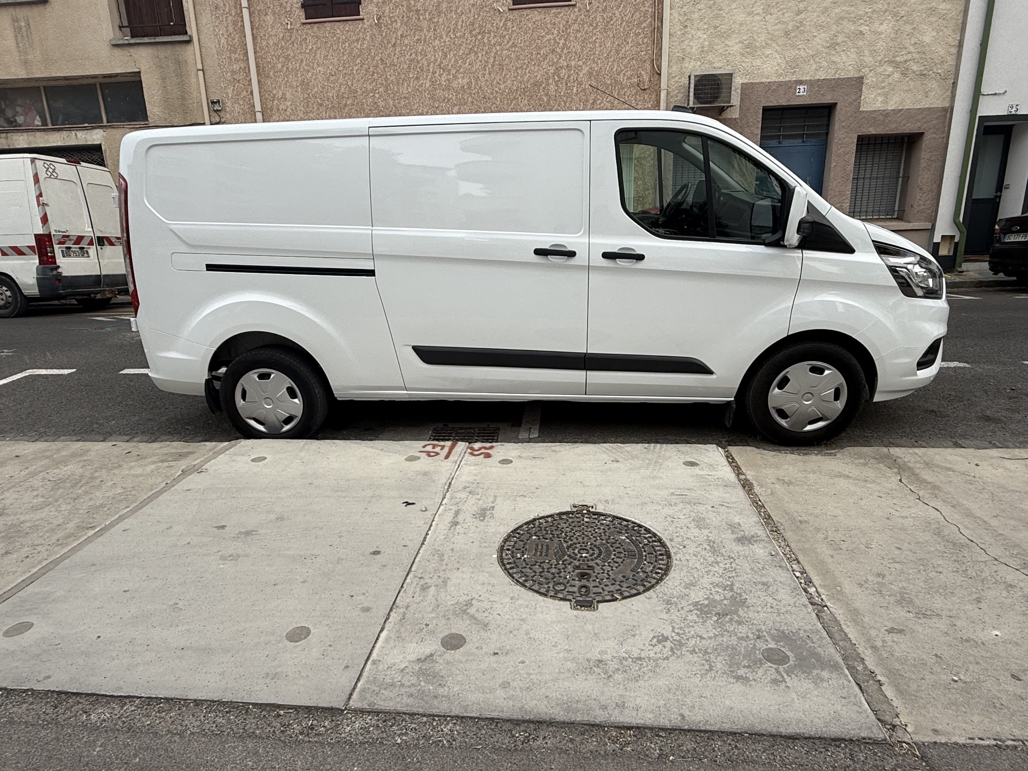 Ford Transit Custom Fourgon 340 2.0 EcoBlue 130CV L2H1 Trend Business avec Climatisation