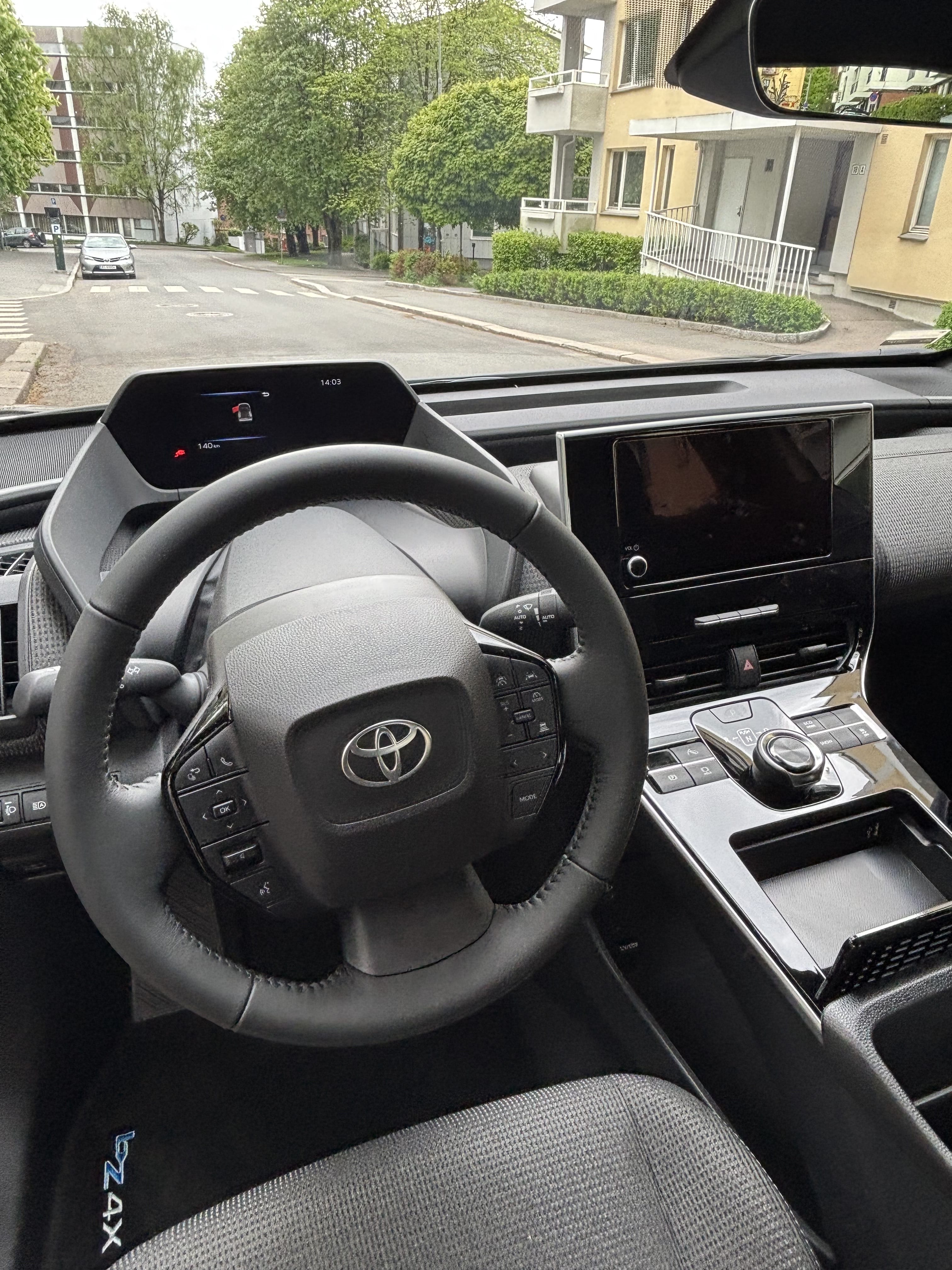 Toyota bZ4X 512km wltp med Babysete