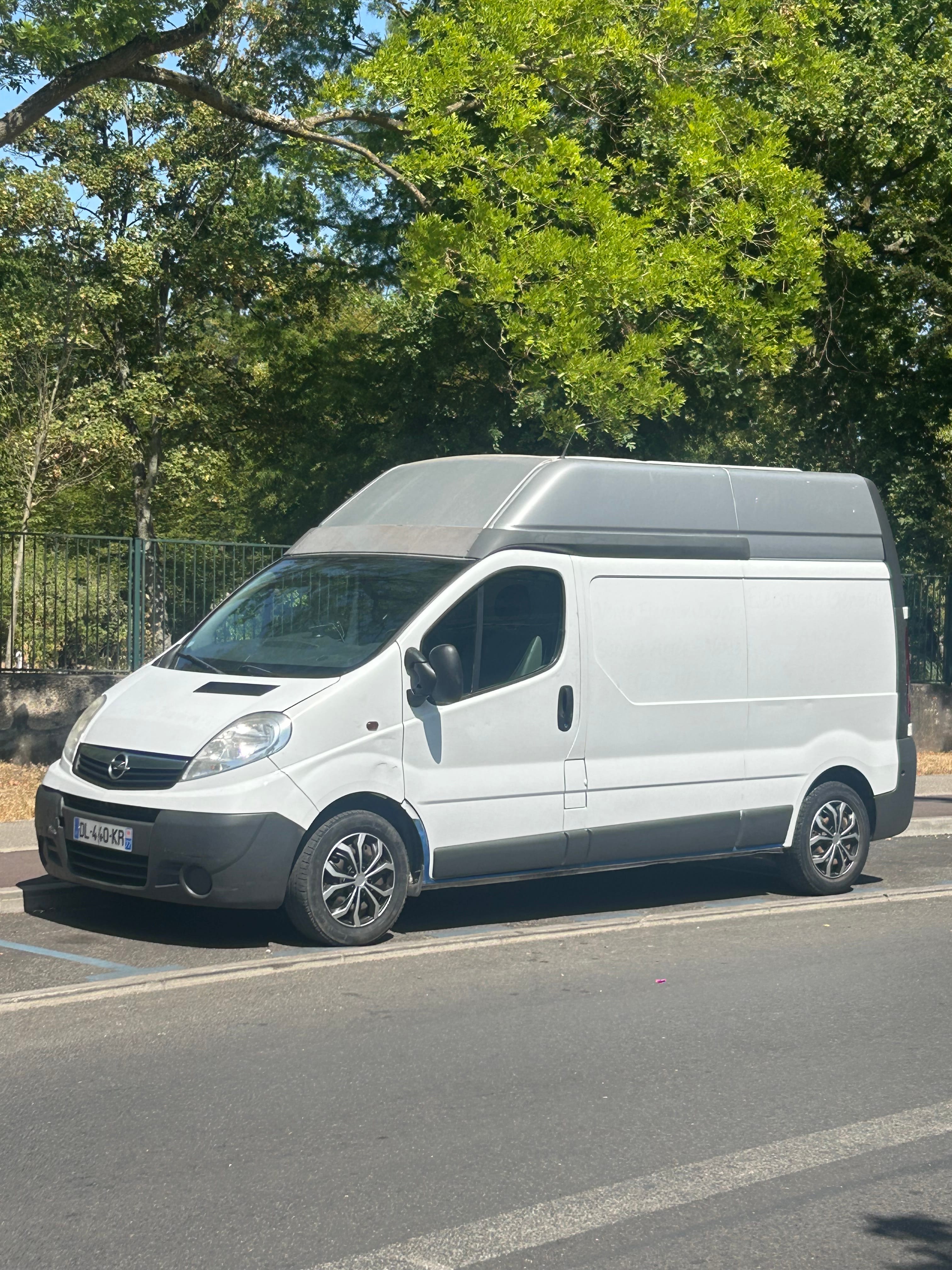 Opel Vivaro L2H2, 2014, Diesel