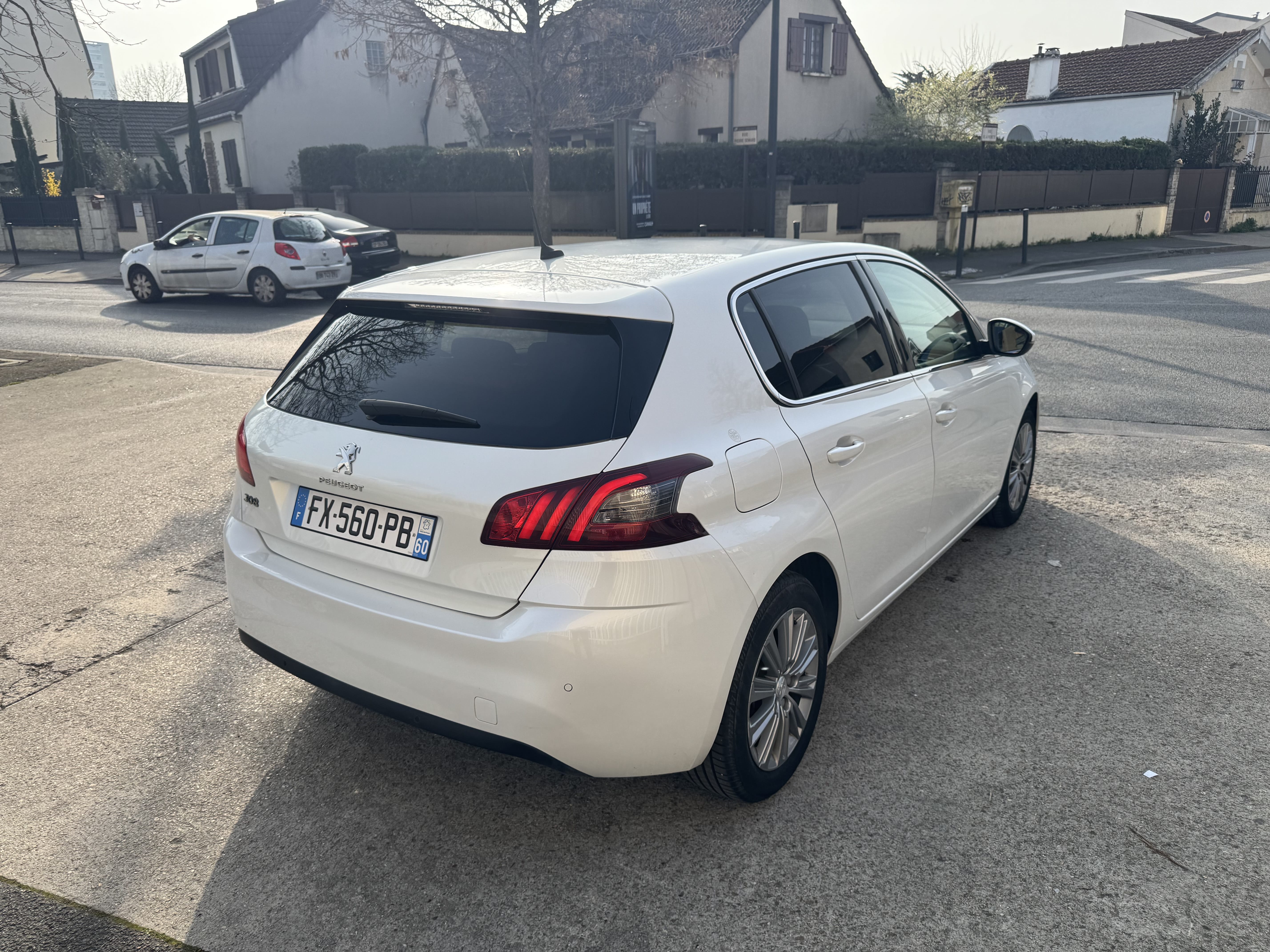 Peugeot 308 avec GPS