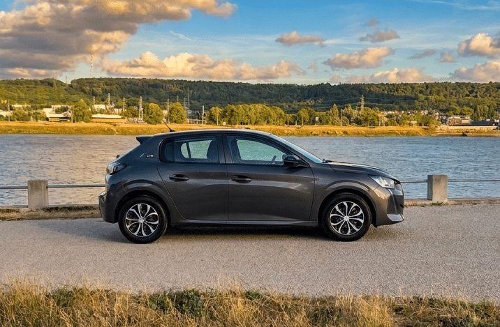 Peugeot 208, 2022, Essence 98