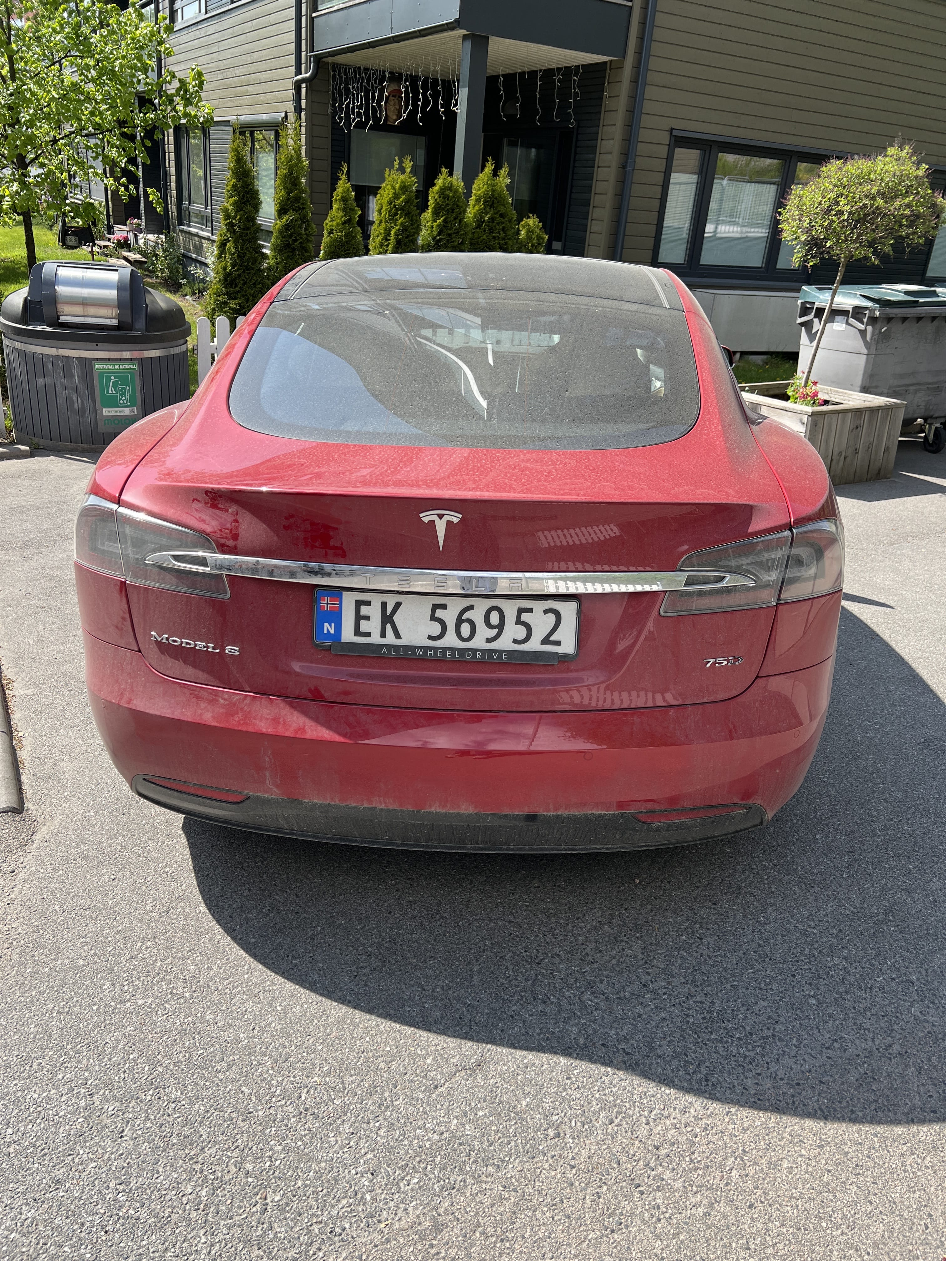 Tesla Model S with GPS