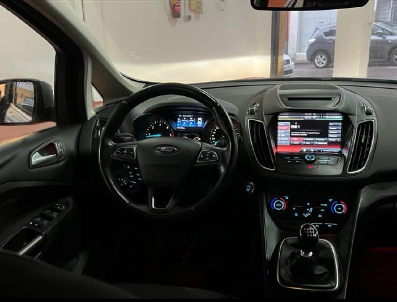 Ford C-Max con Silla infantil