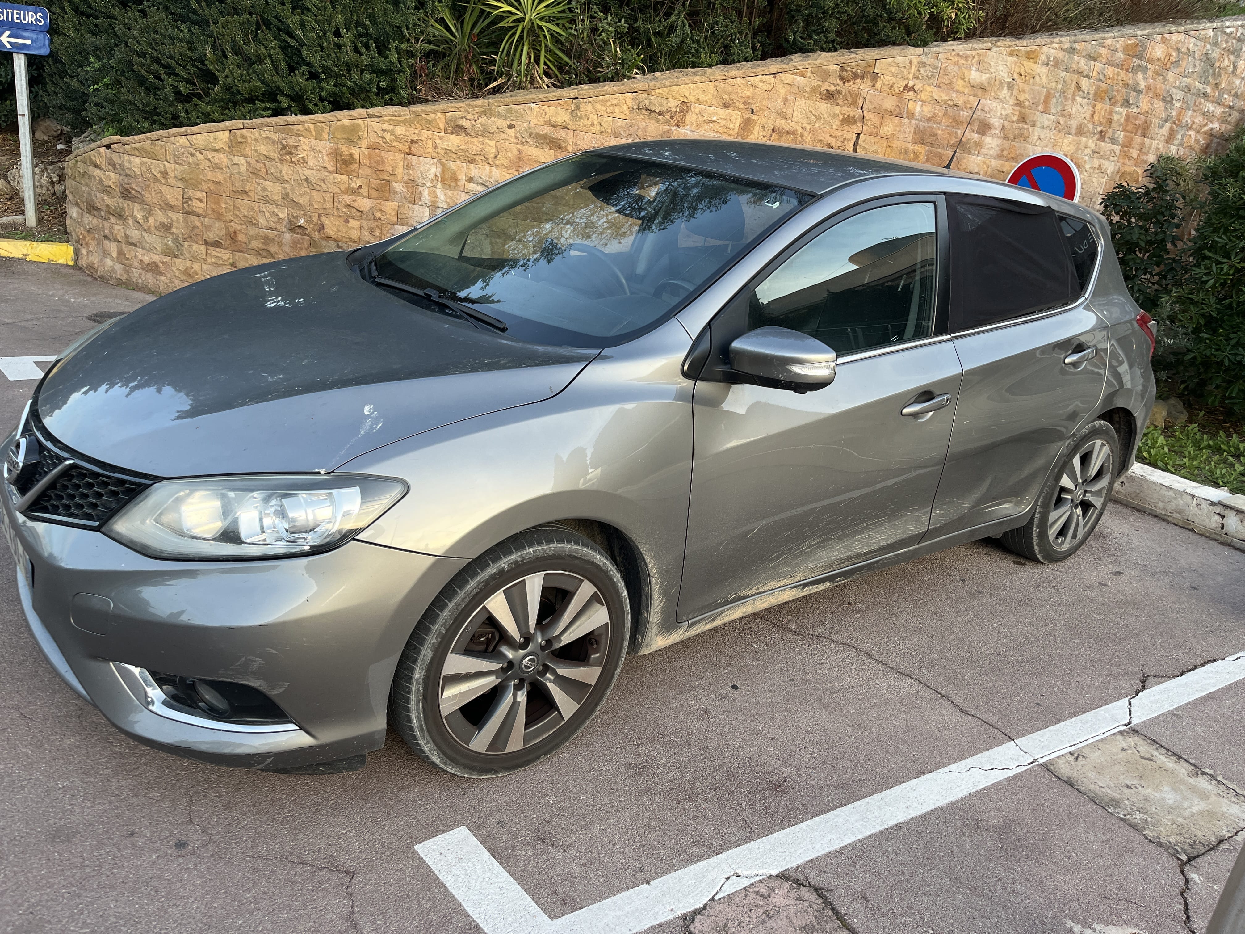 Nissan Pulsar avec Climatisation