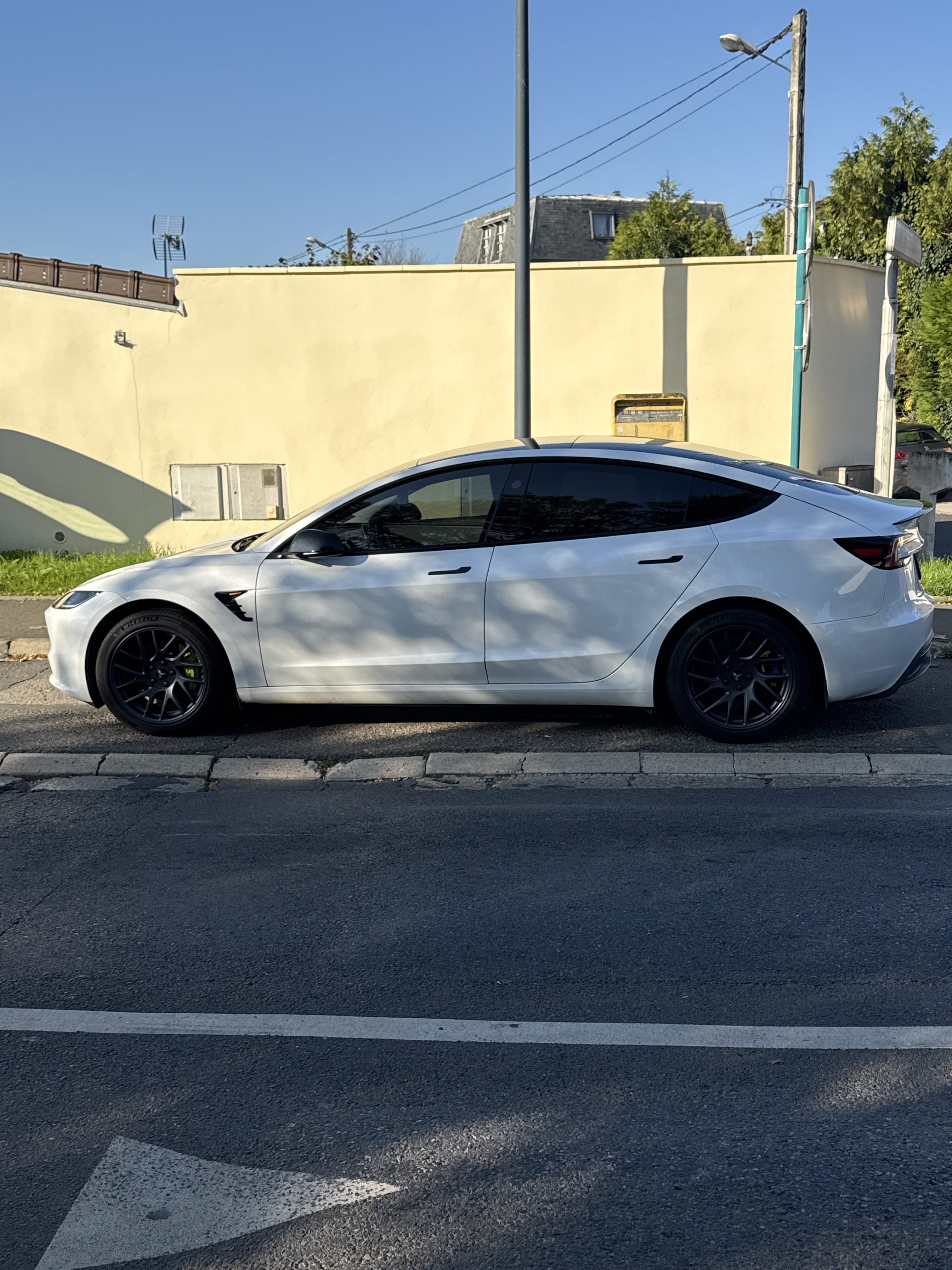 Tesla Model 3 avec Régulateur de vitesse