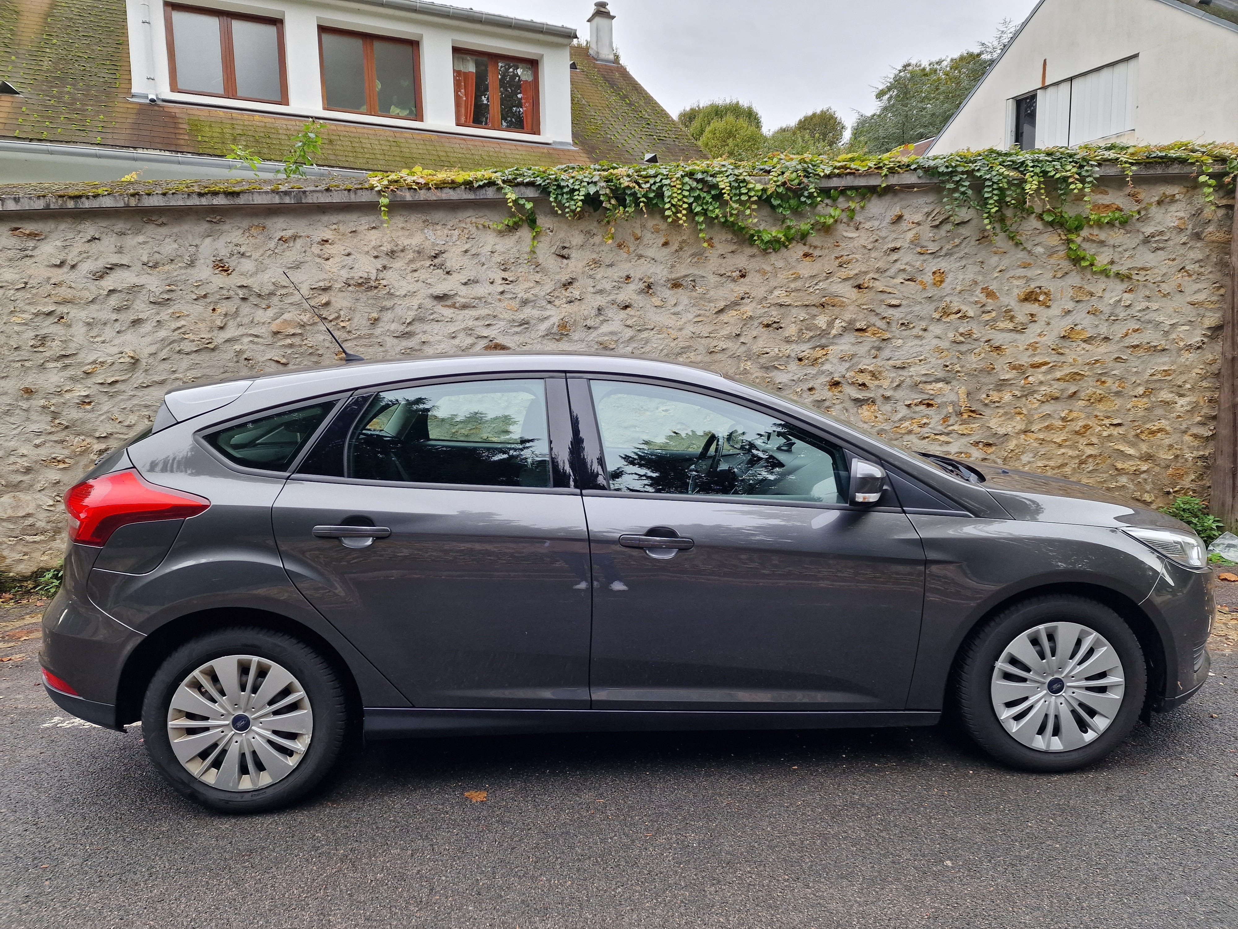 Ford Focus avec GPS