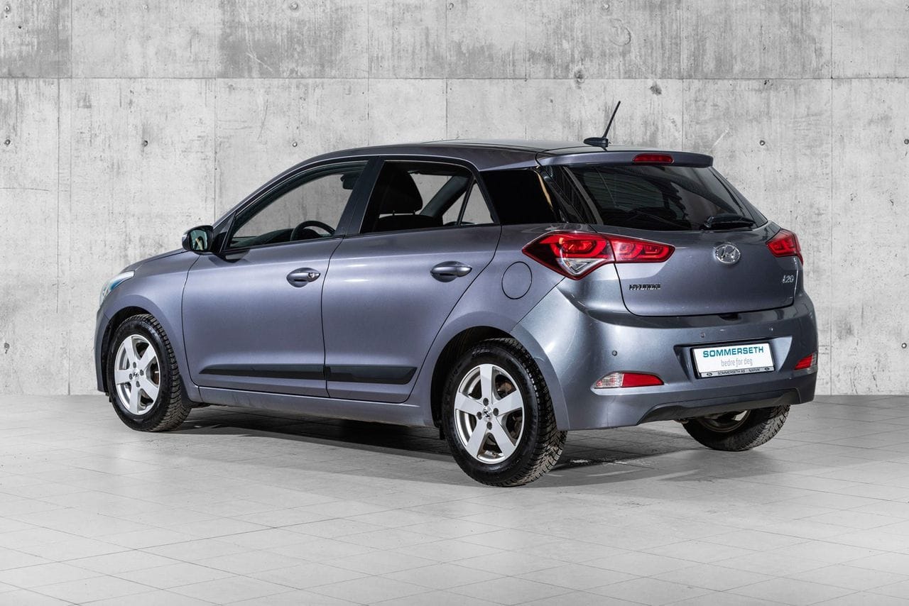 Hyundai i20 with Air conditioning