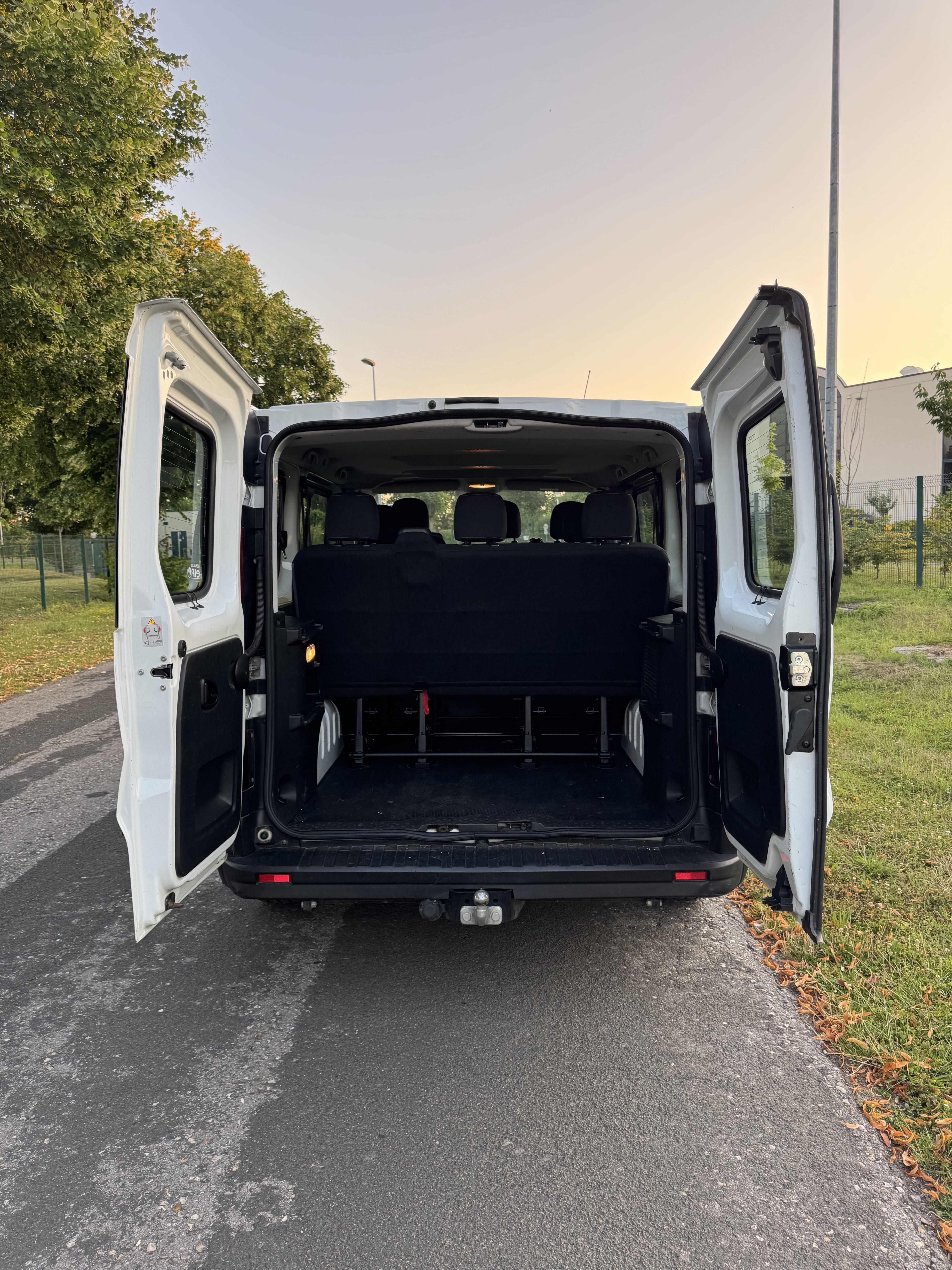 Renault Trafic avec Attelage