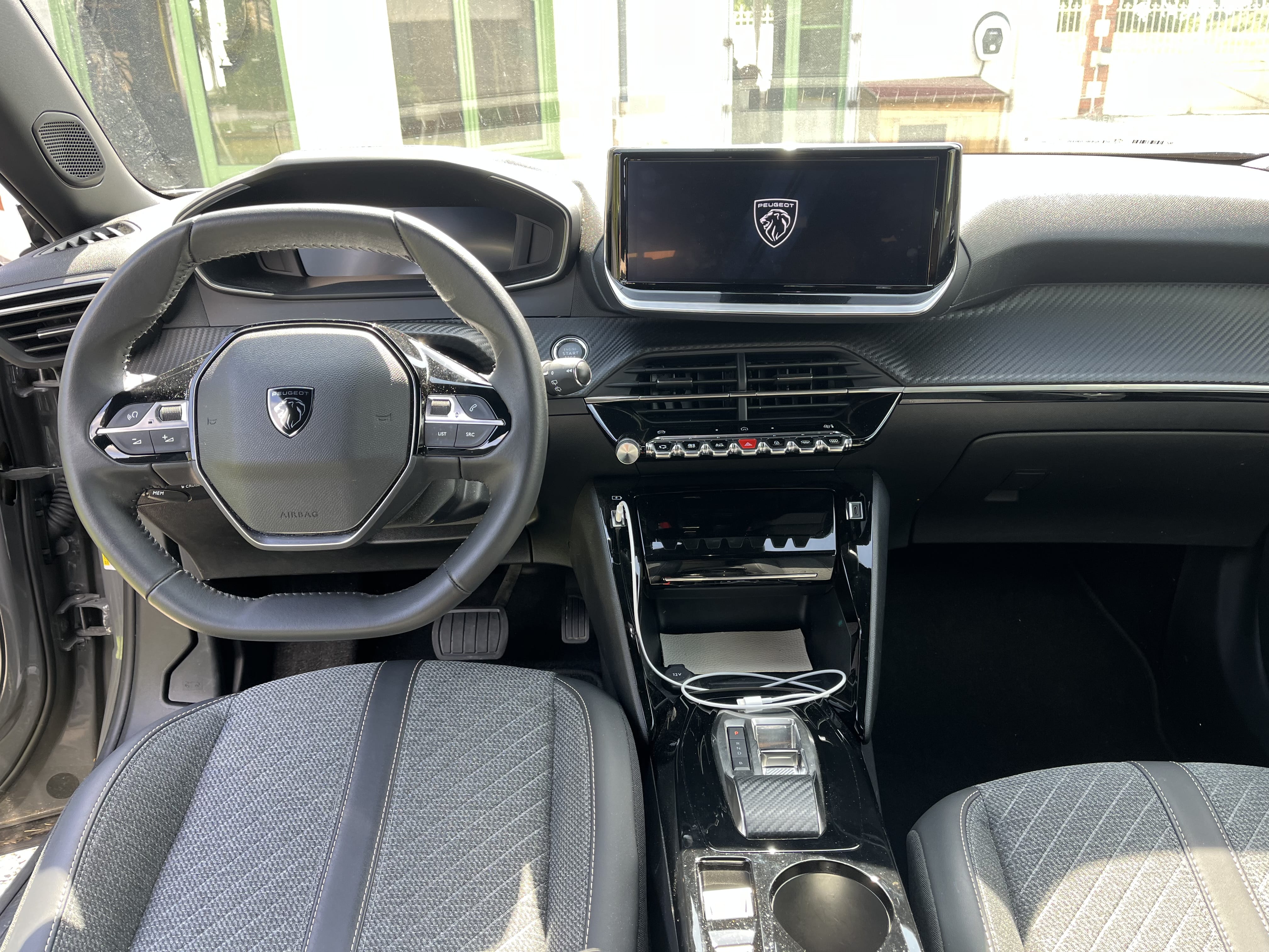 Peugeot e-2008 avec Régulateur de vitesse