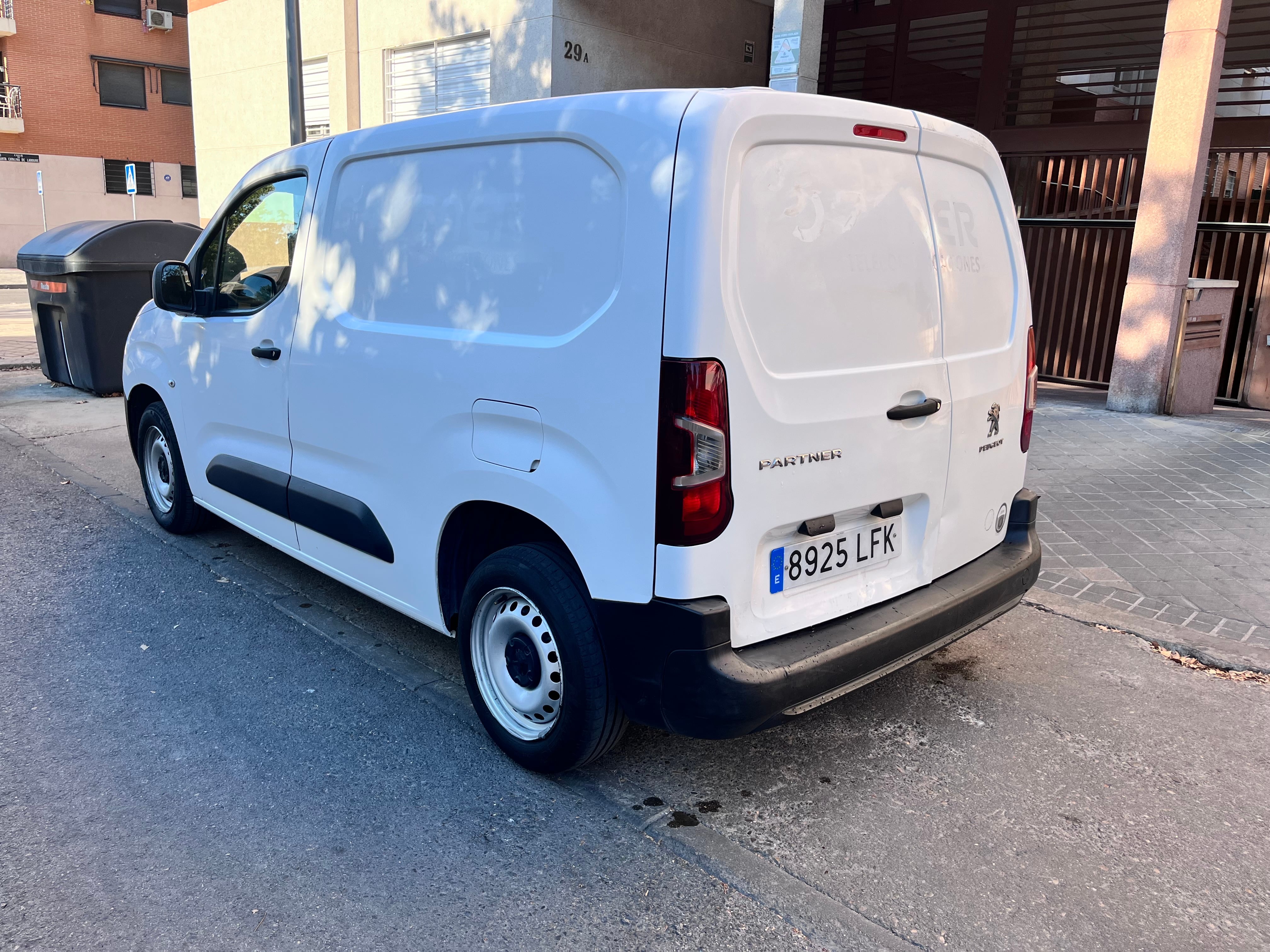 Peugeot Partner Furgoneta met Sneeuwbanden