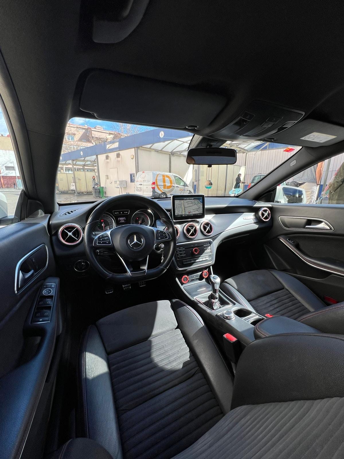 Mercedes-Benz Clase CLA 200d mit Klimaanlage